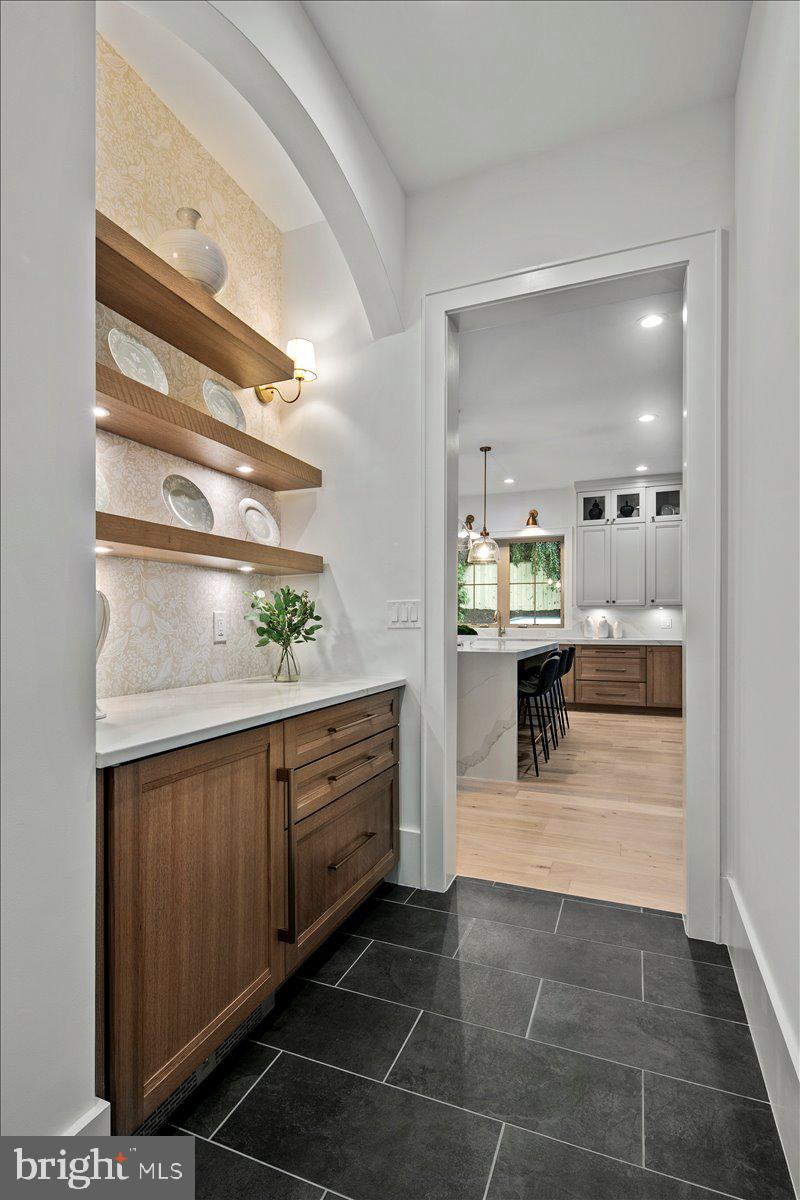 YORKTOWN - Residential