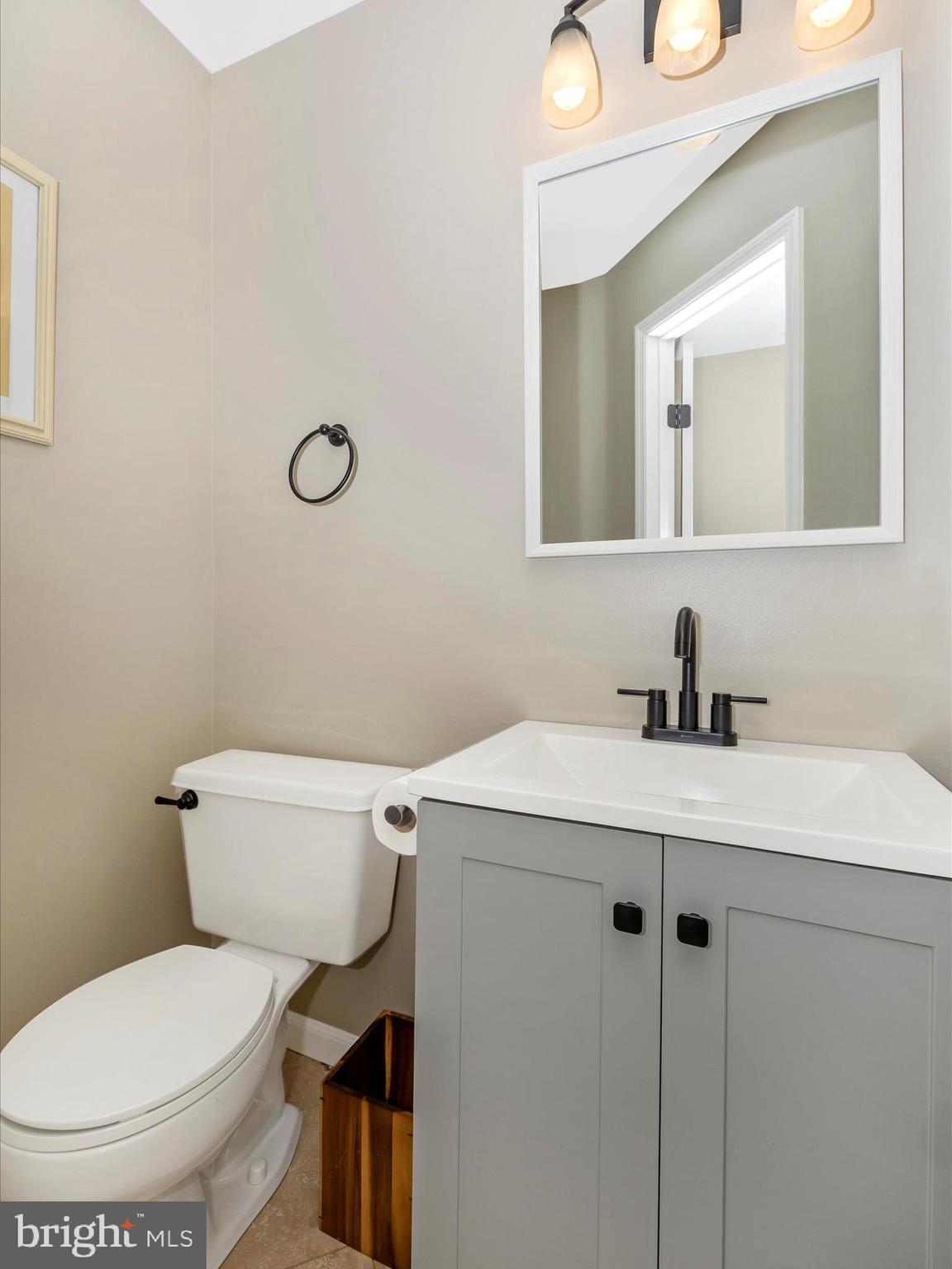 HILLCREST KNOLLS - Residential