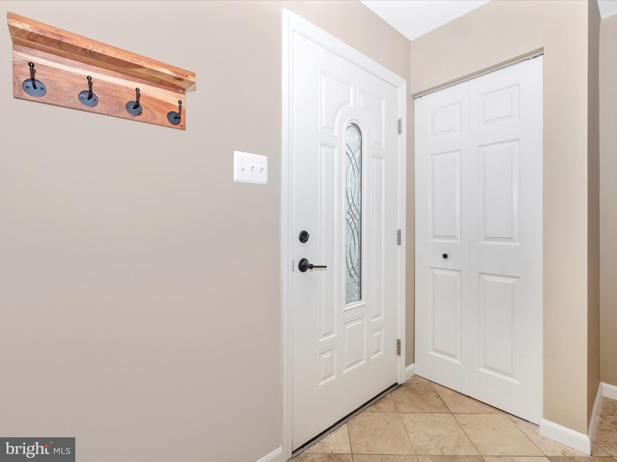 HILLCREST KNOLLS - Residential