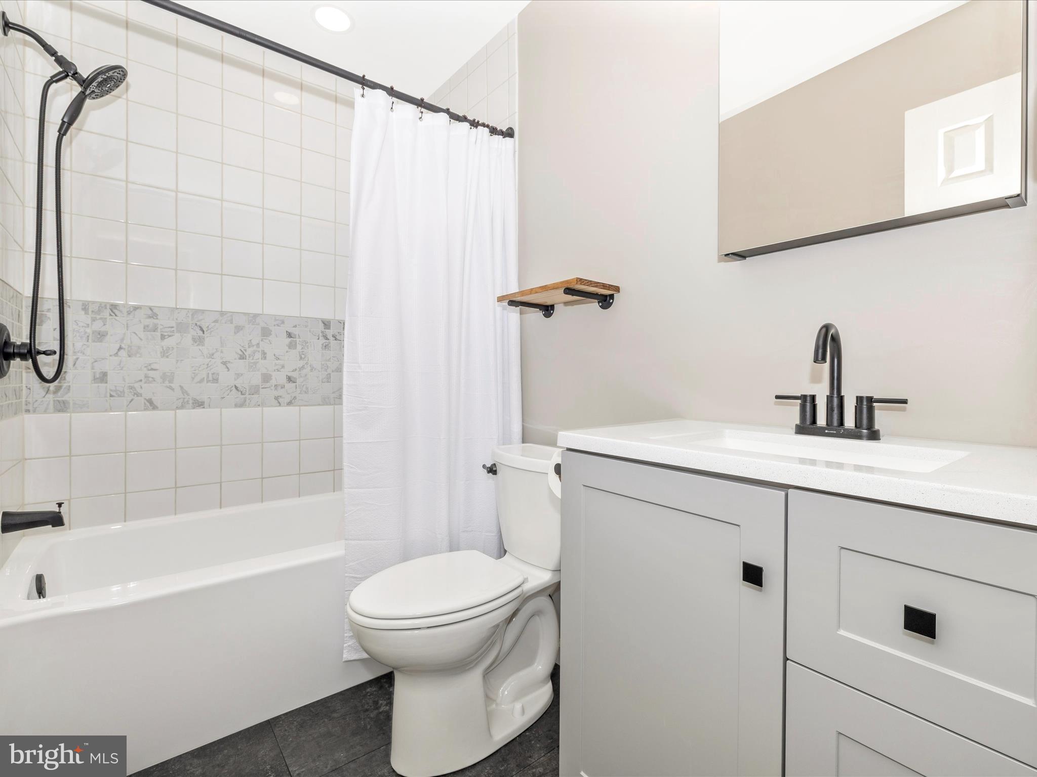 HILLCREST KNOLLS - Residential