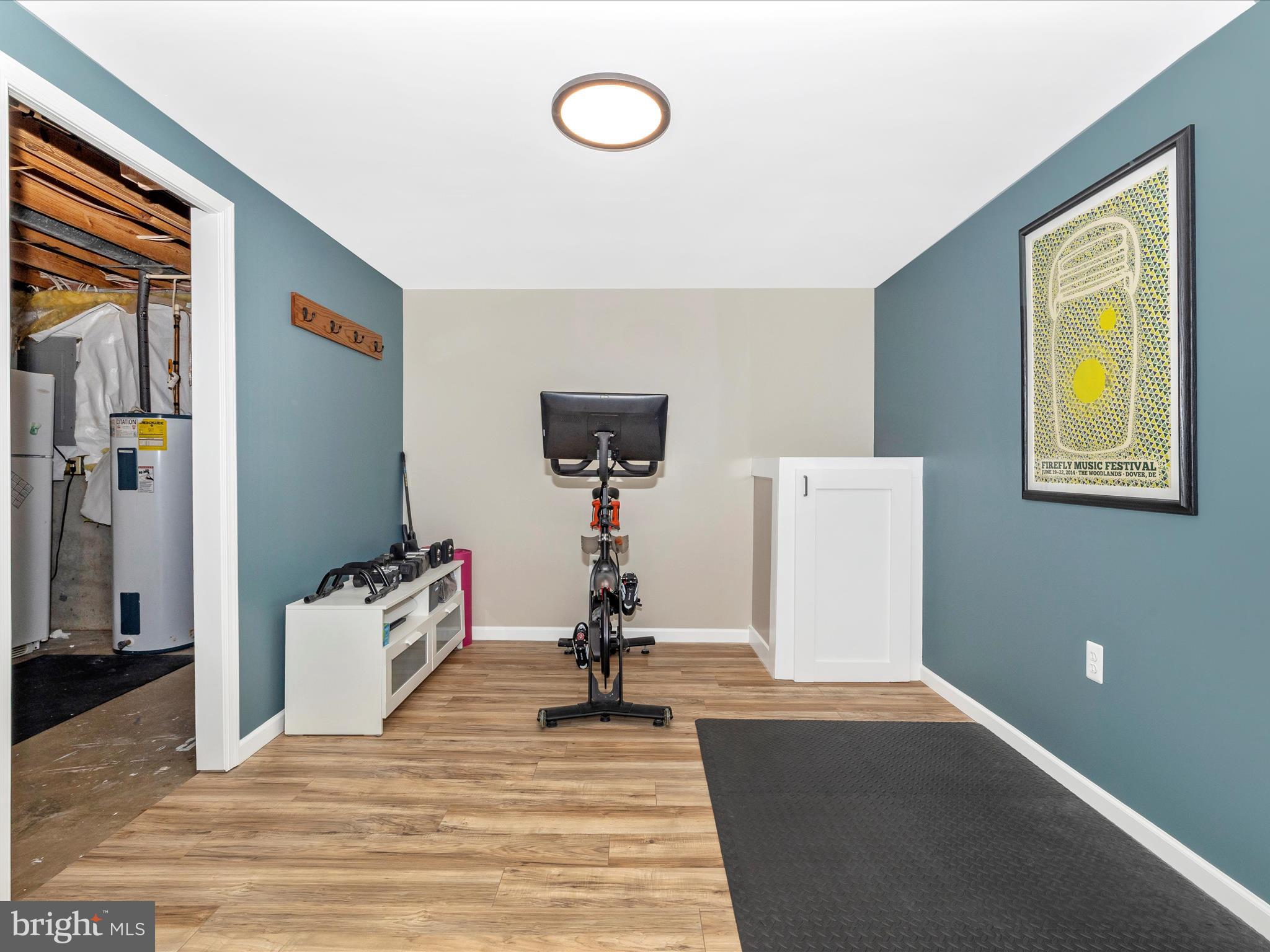 HILLCREST KNOLLS - Residential