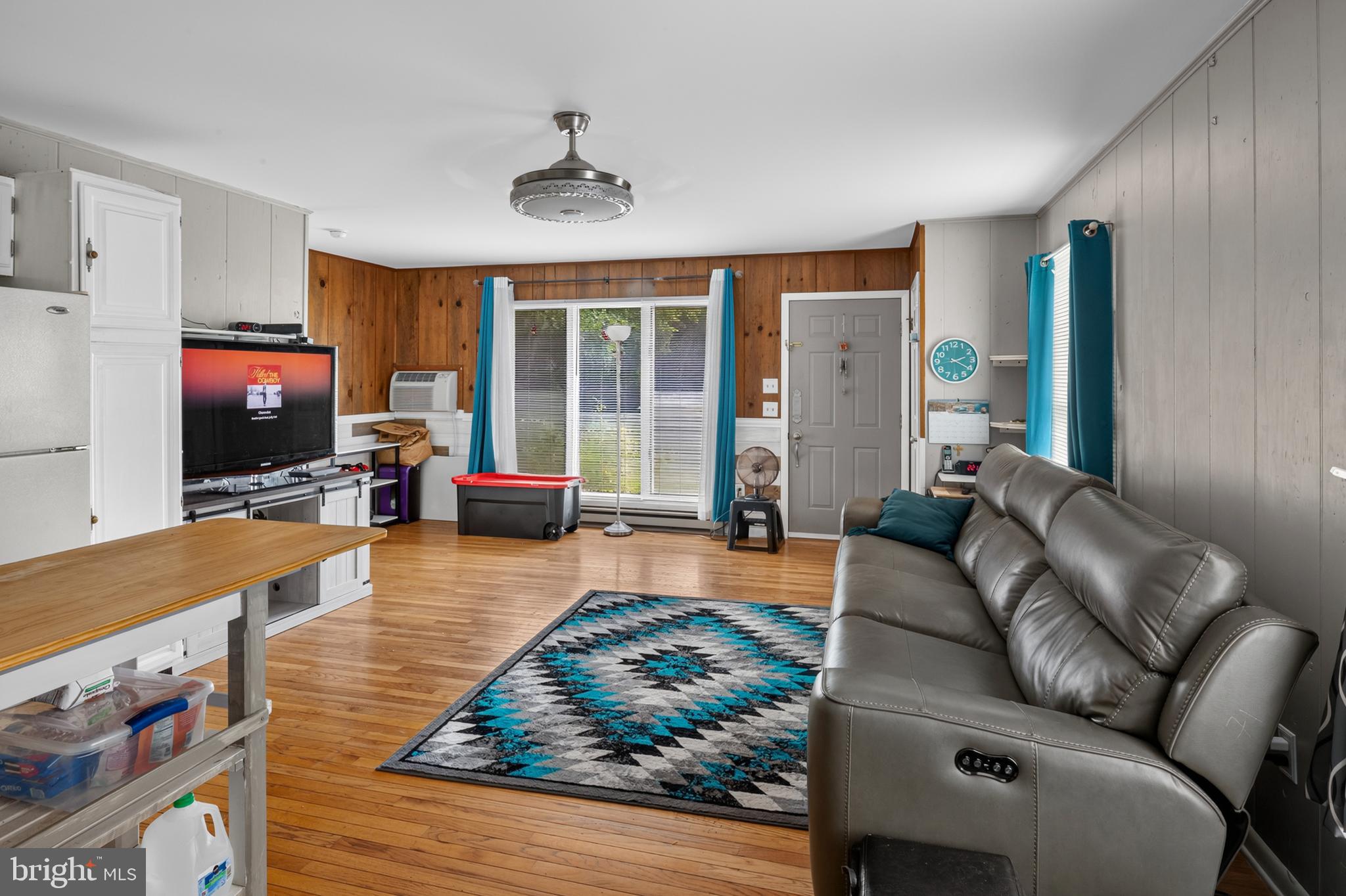 WALNUT HILL - Residential