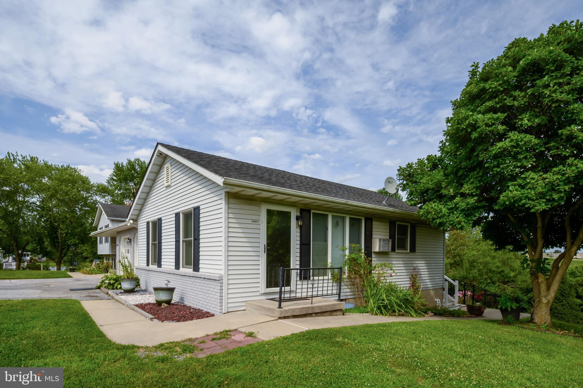 WALNUT HILL - Residential