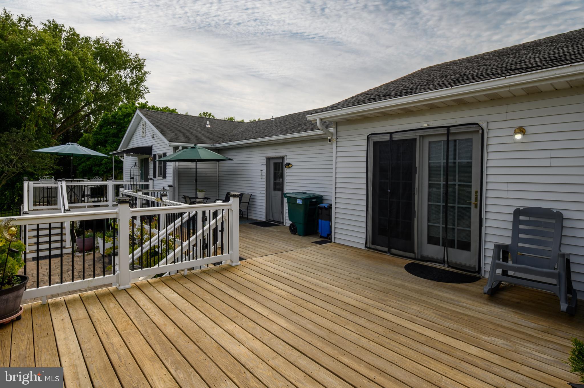 WALNUT HILL - Residential