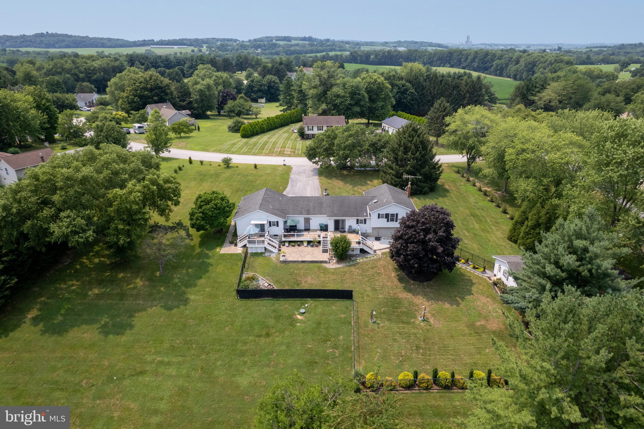 WALNUT HILL - Residential