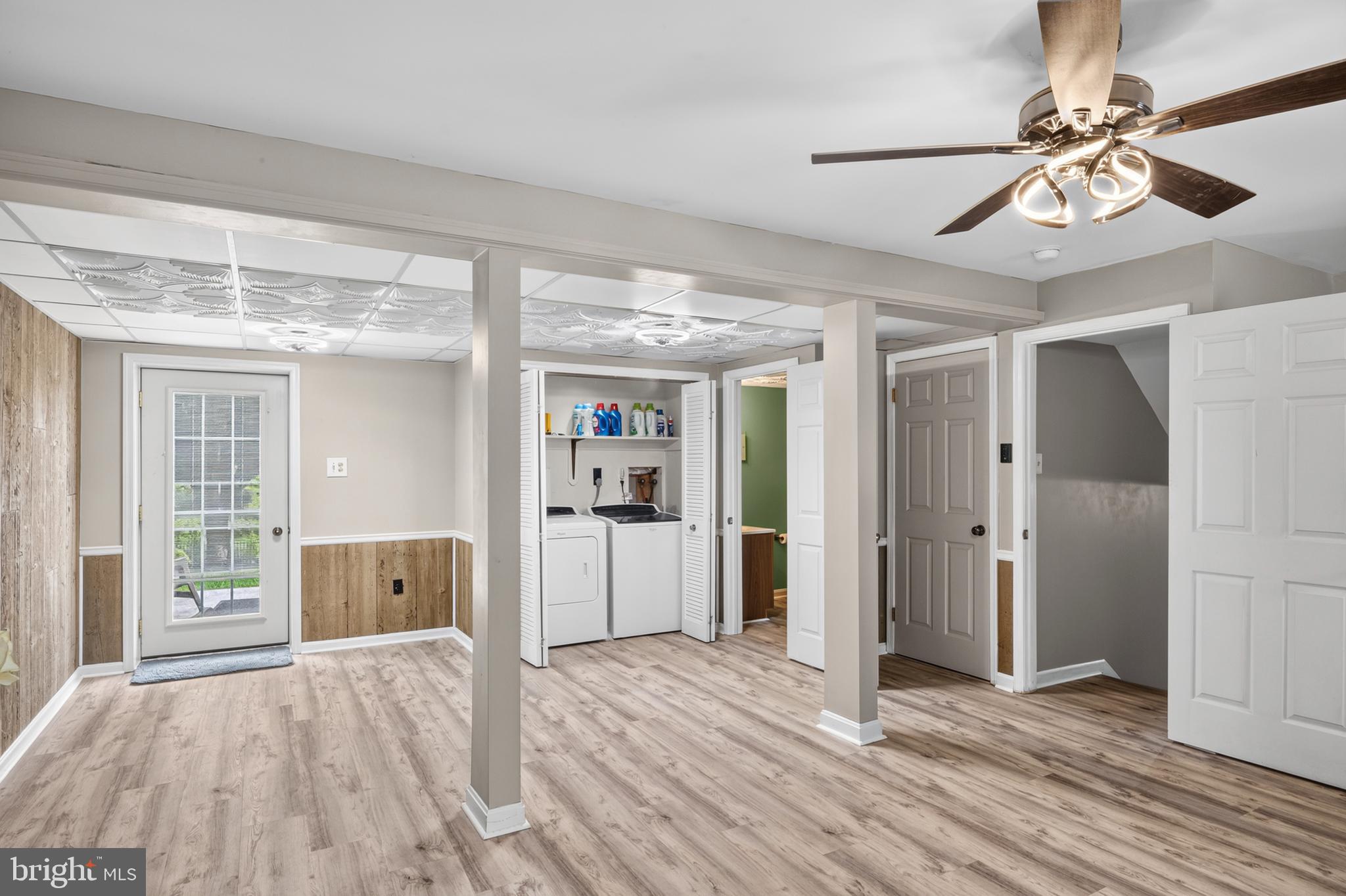 WALNUT HILL - Residential