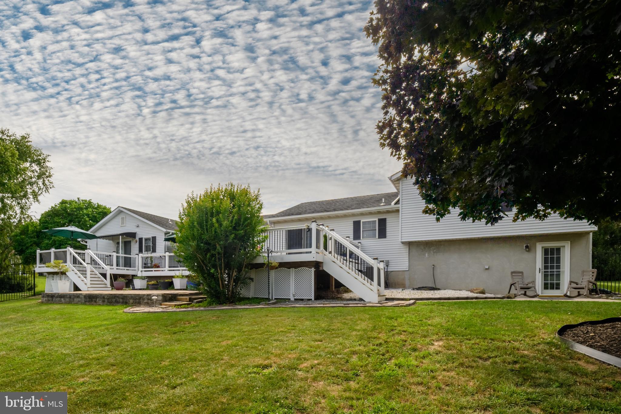 WALNUT HILL - Residential