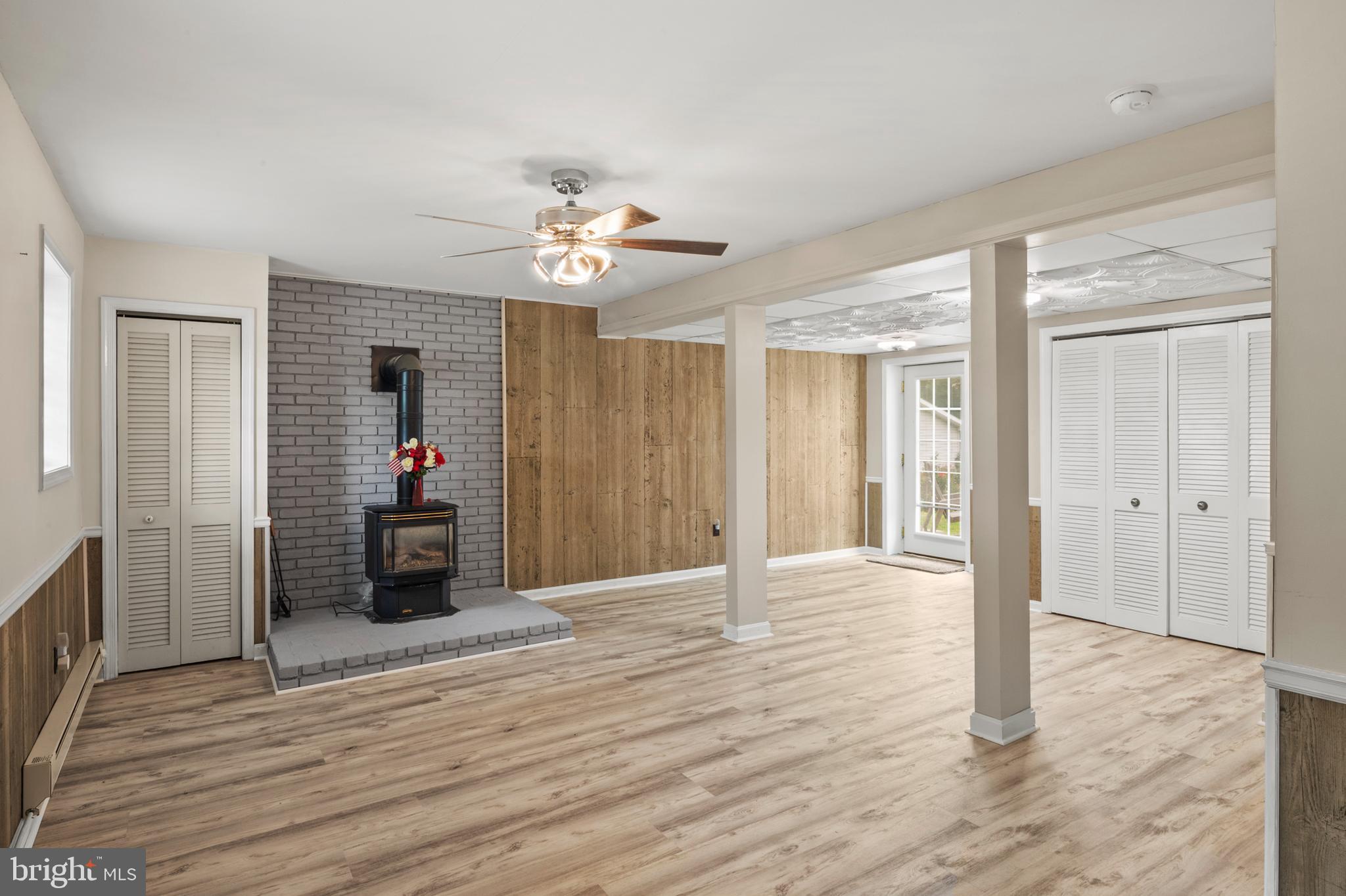 WALNUT HILL - Residential