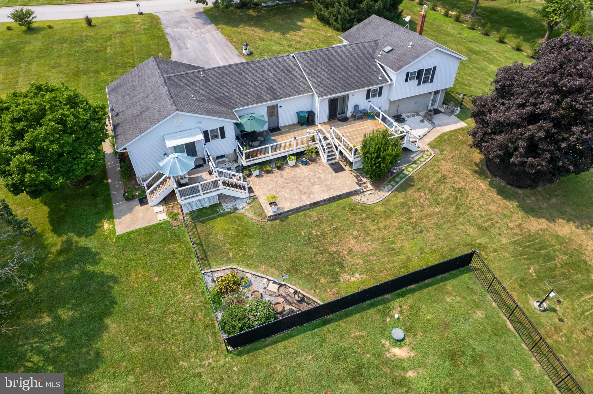 WALNUT HILL - Residential