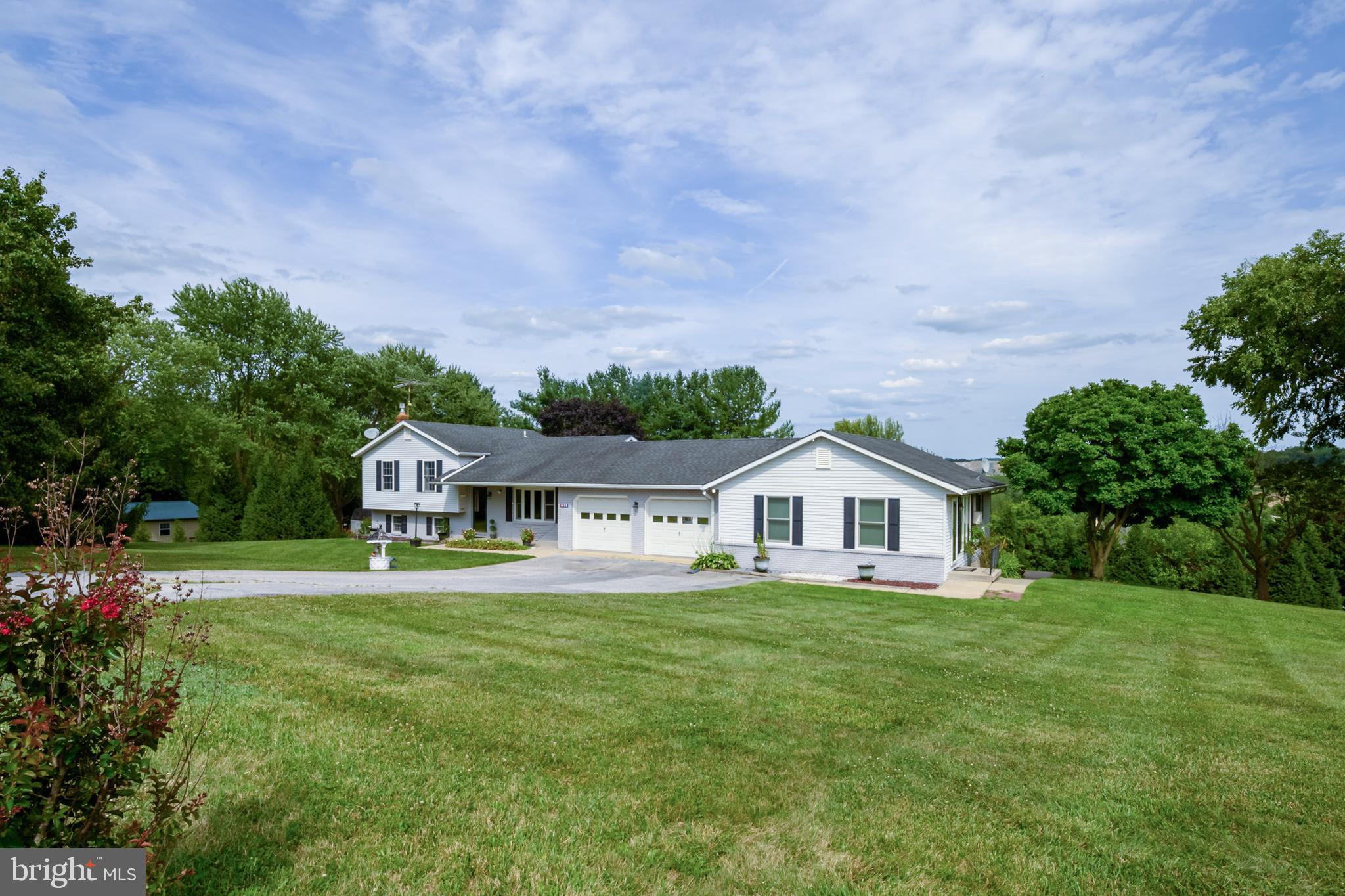 WALNUT HILL - Residential