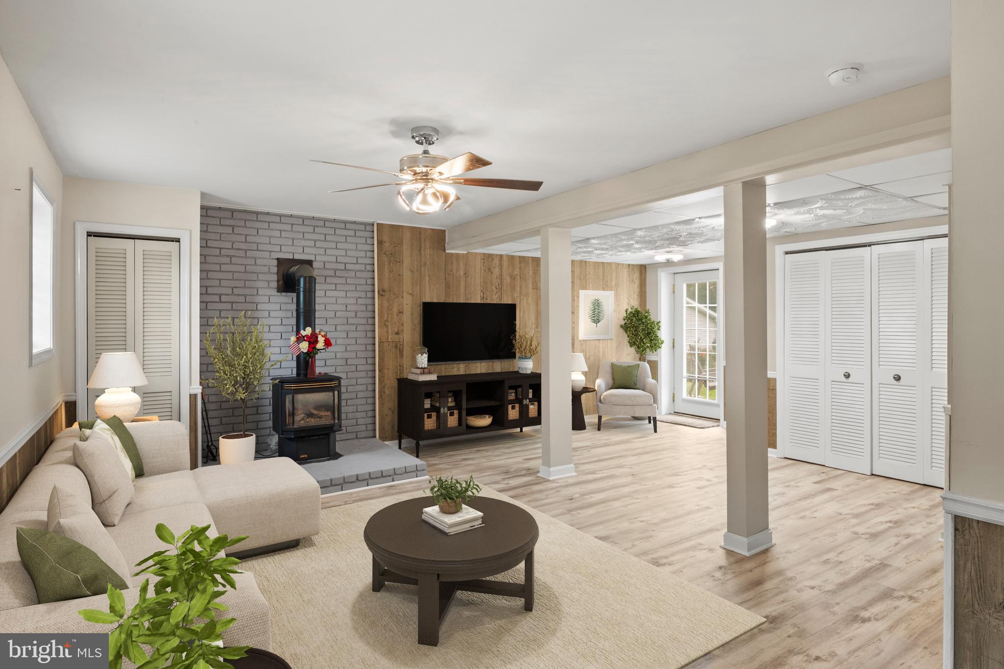 WALNUT HILL - Residential