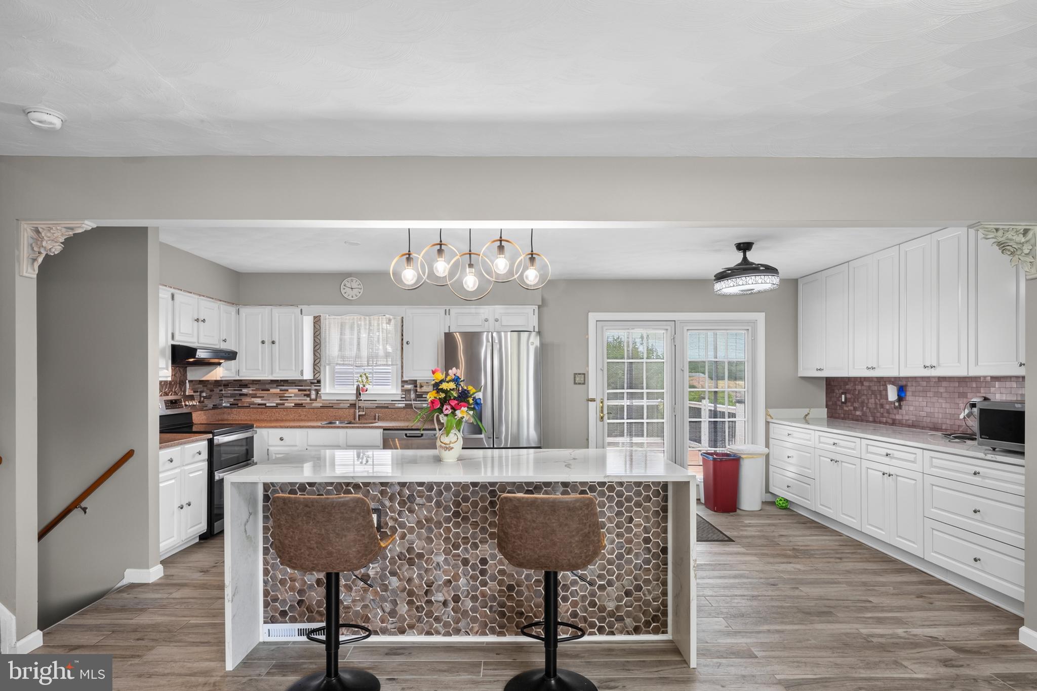 WALNUT HILL - Residential