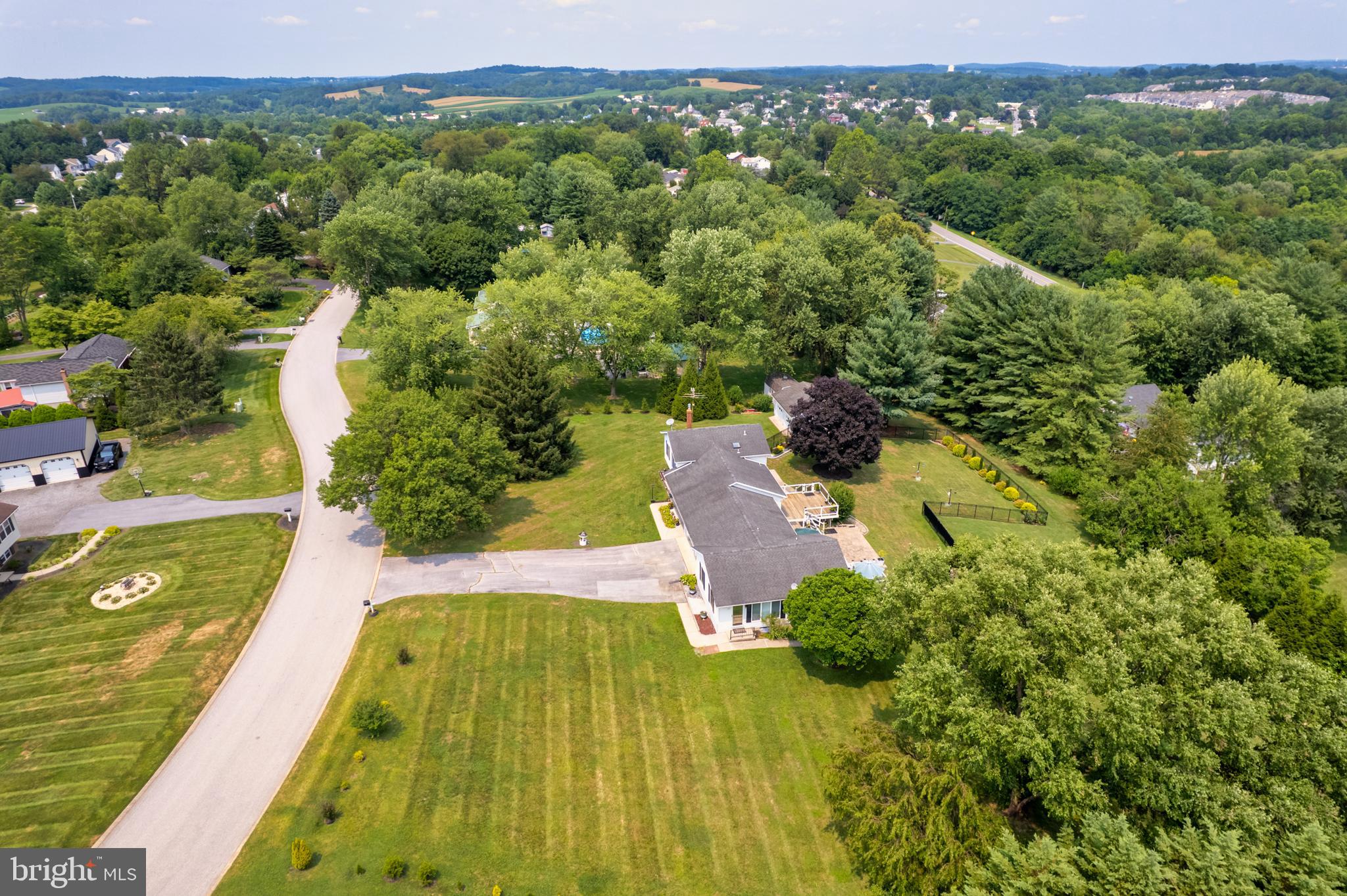 WALNUT HILL - Residential
