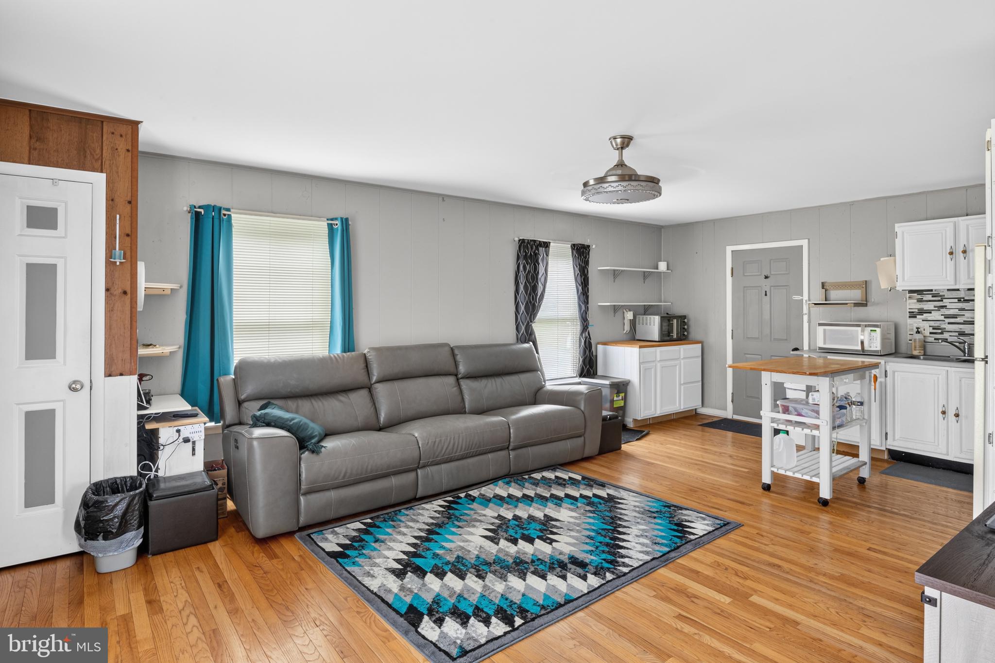 WALNUT HILL - Residential