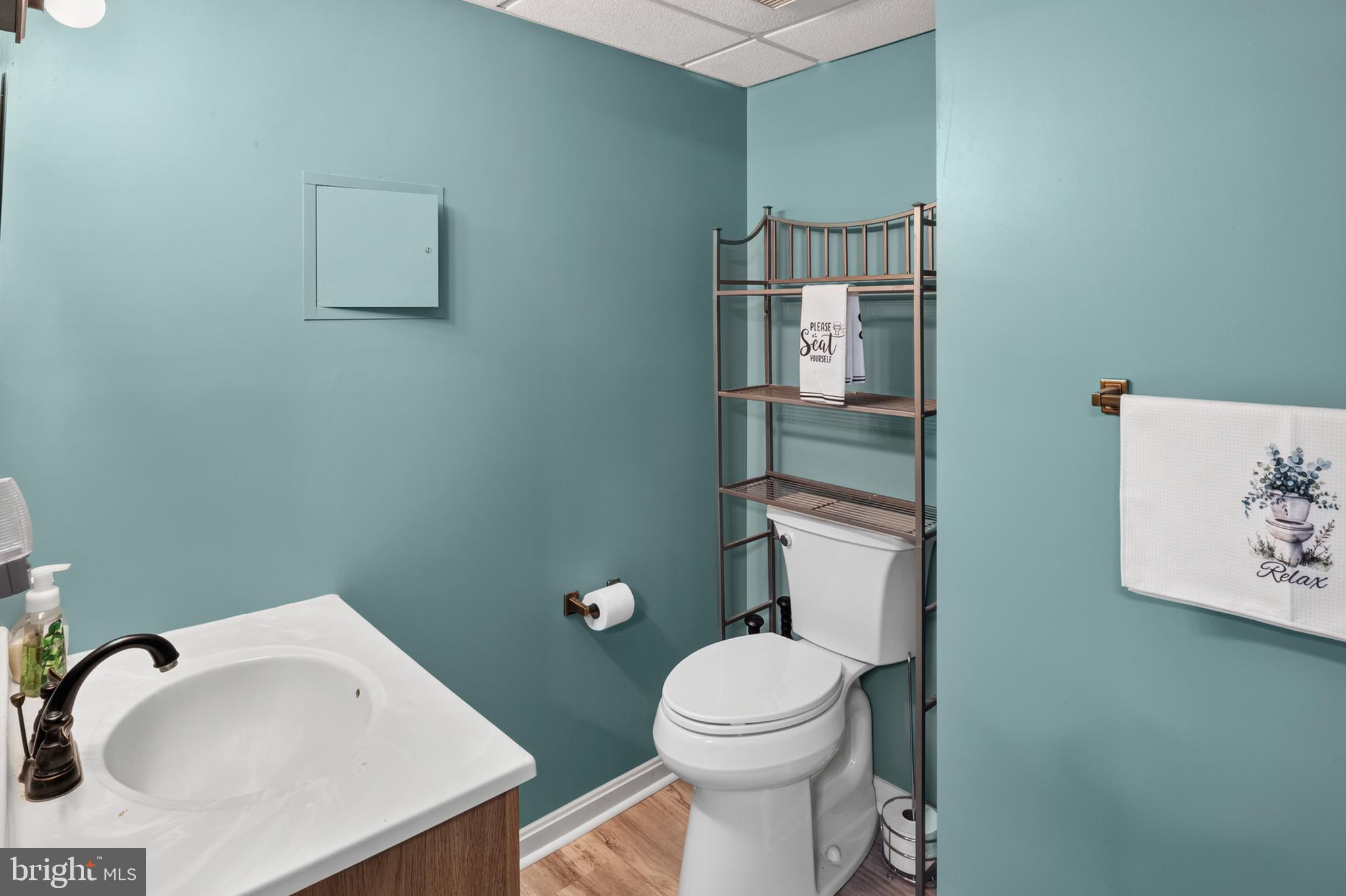 WALNUT HILL - Residential