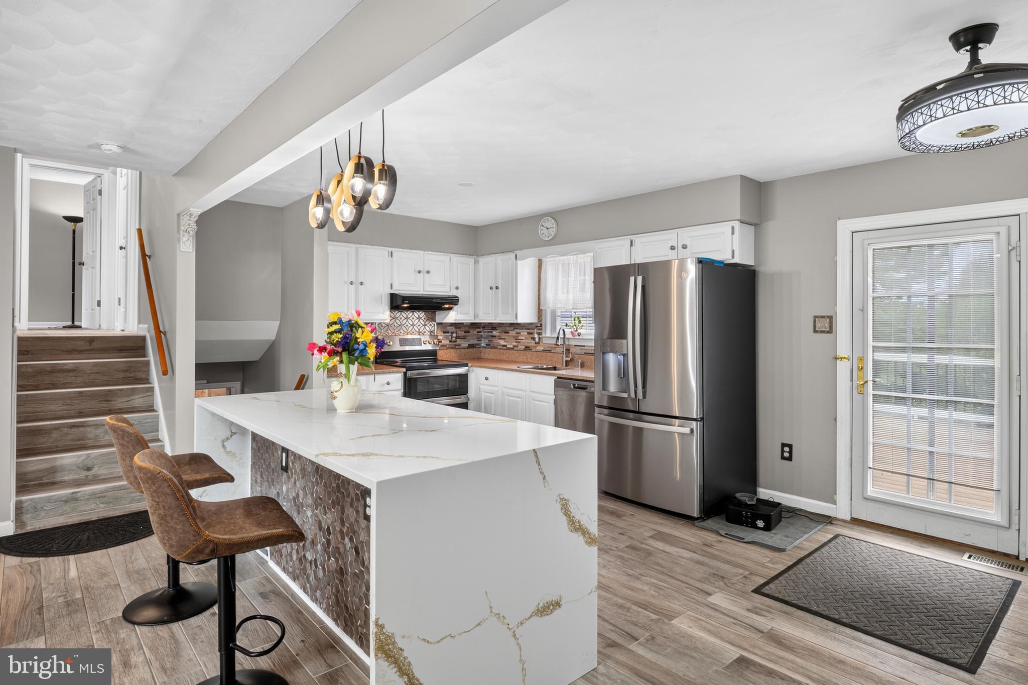 WALNUT HILL - Residential