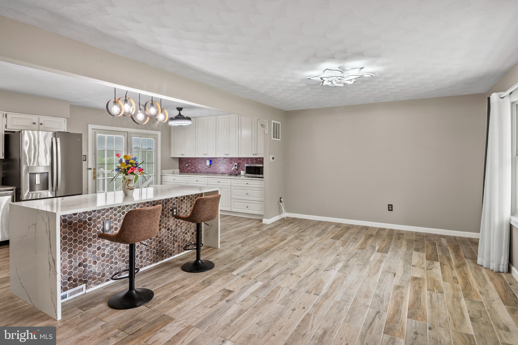 WALNUT HILL - Residential