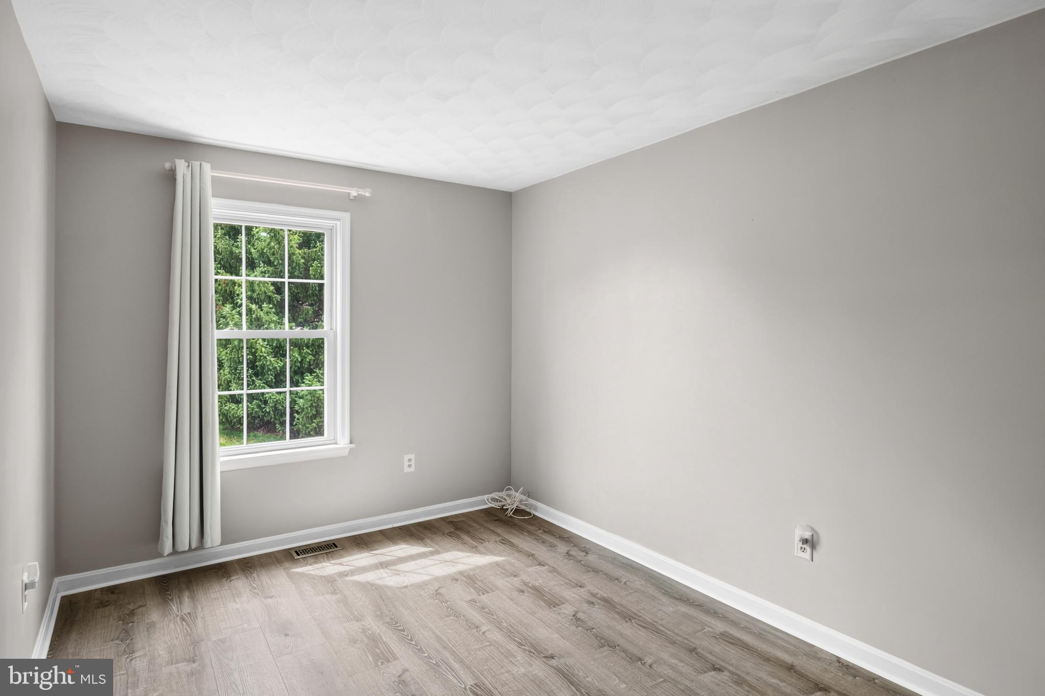 WALNUT HILL - Residential