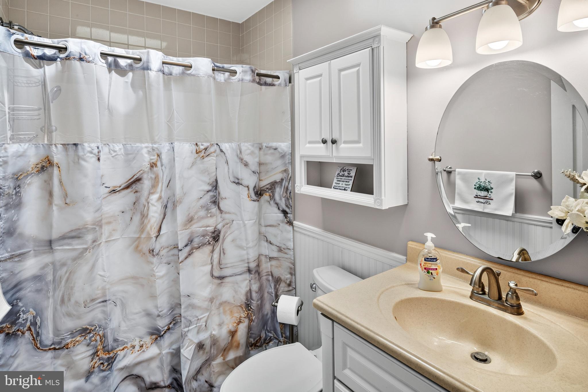 WALNUT HILL - Residential