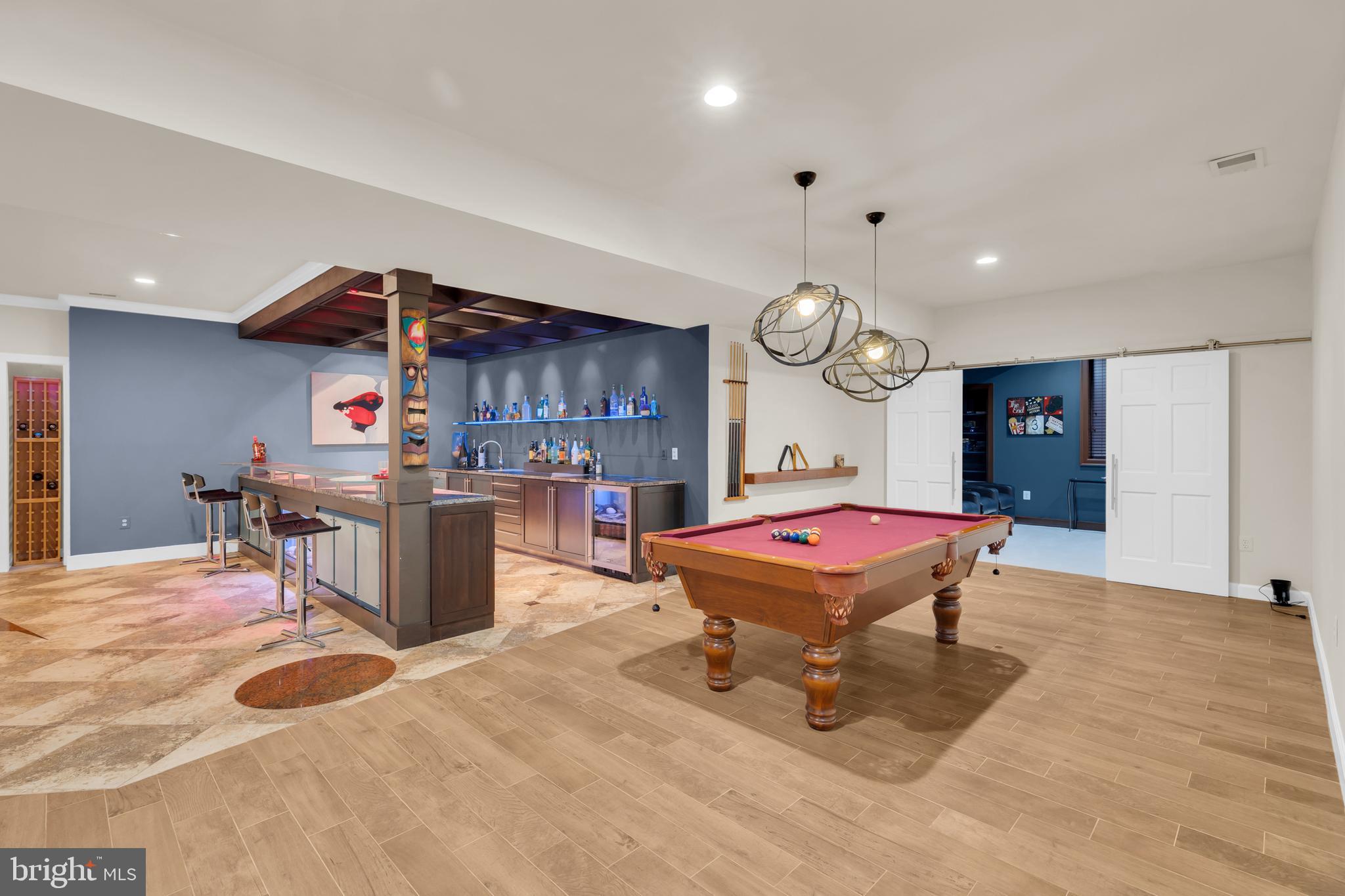 HOLLY PARK - Residential