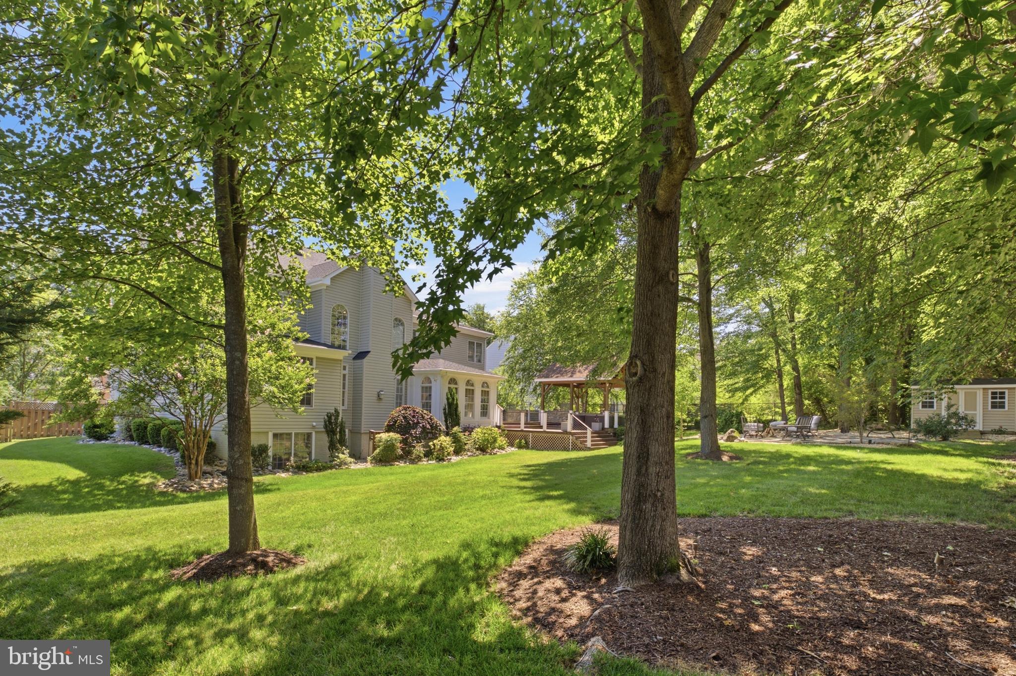 HOLLY PARK - Residential