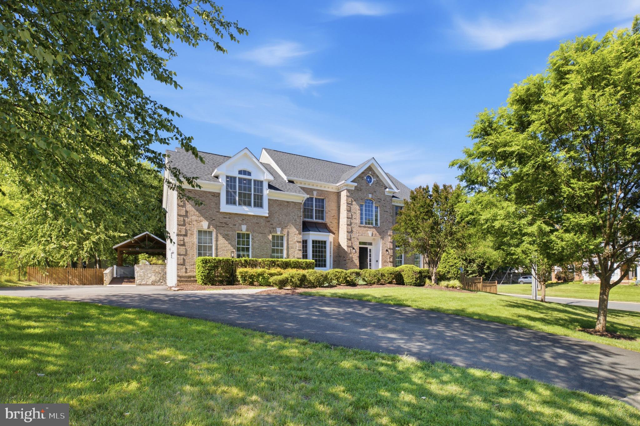 HOLLY PARK - Residential