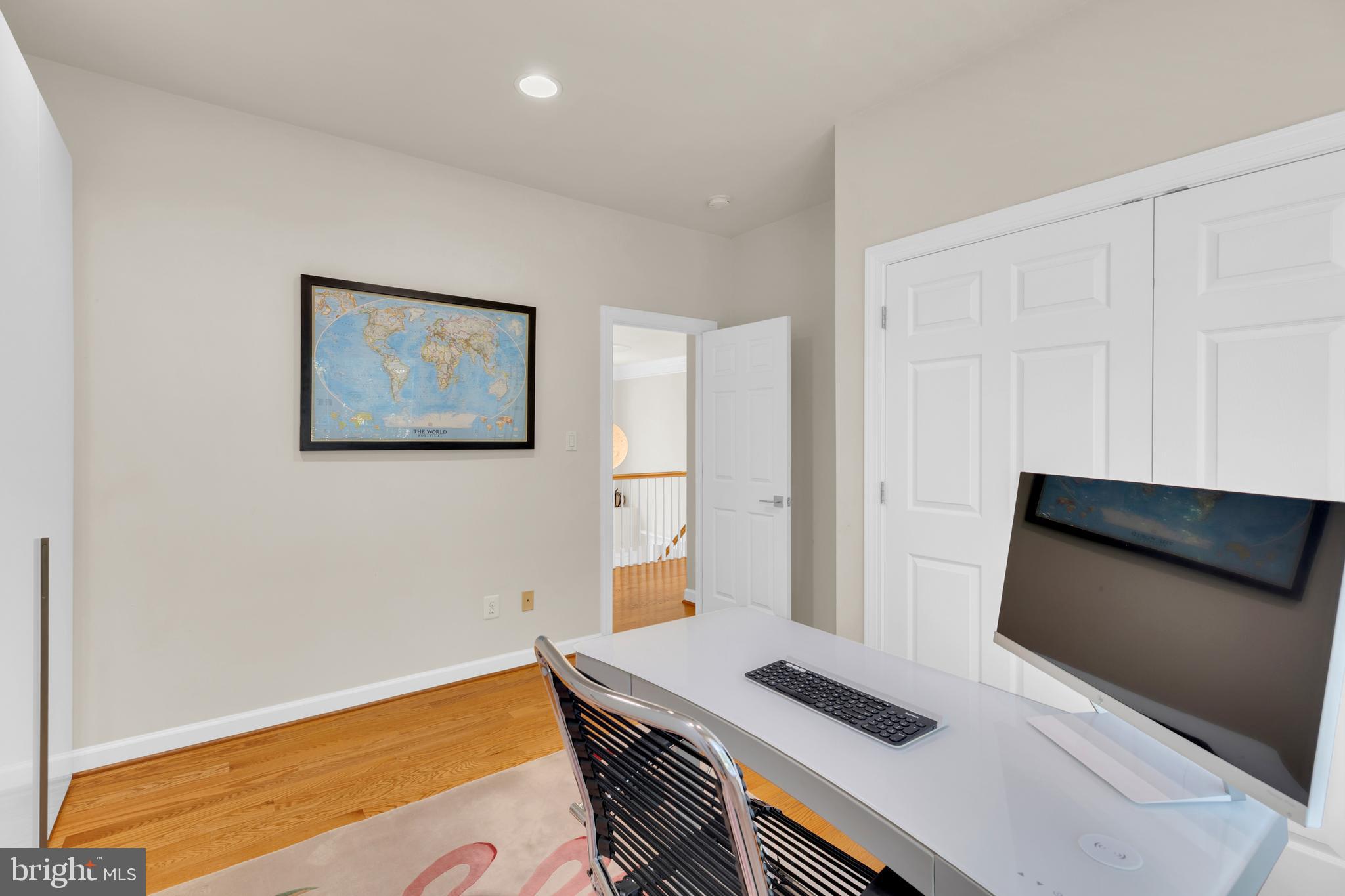 HOLLY PARK - Residential