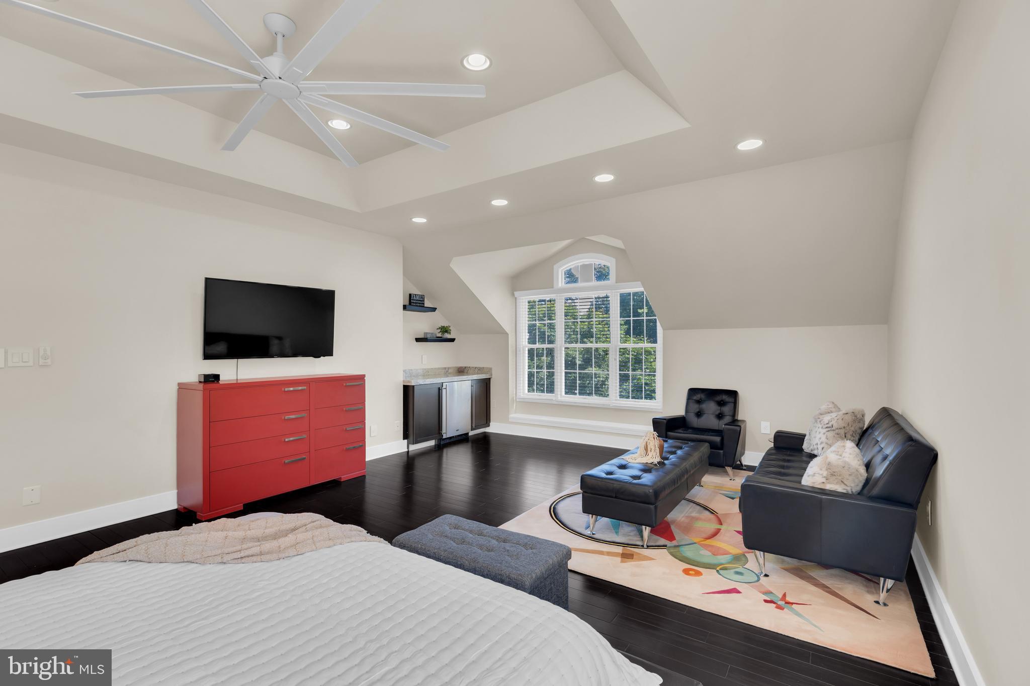 HOLLY PARK - Residential