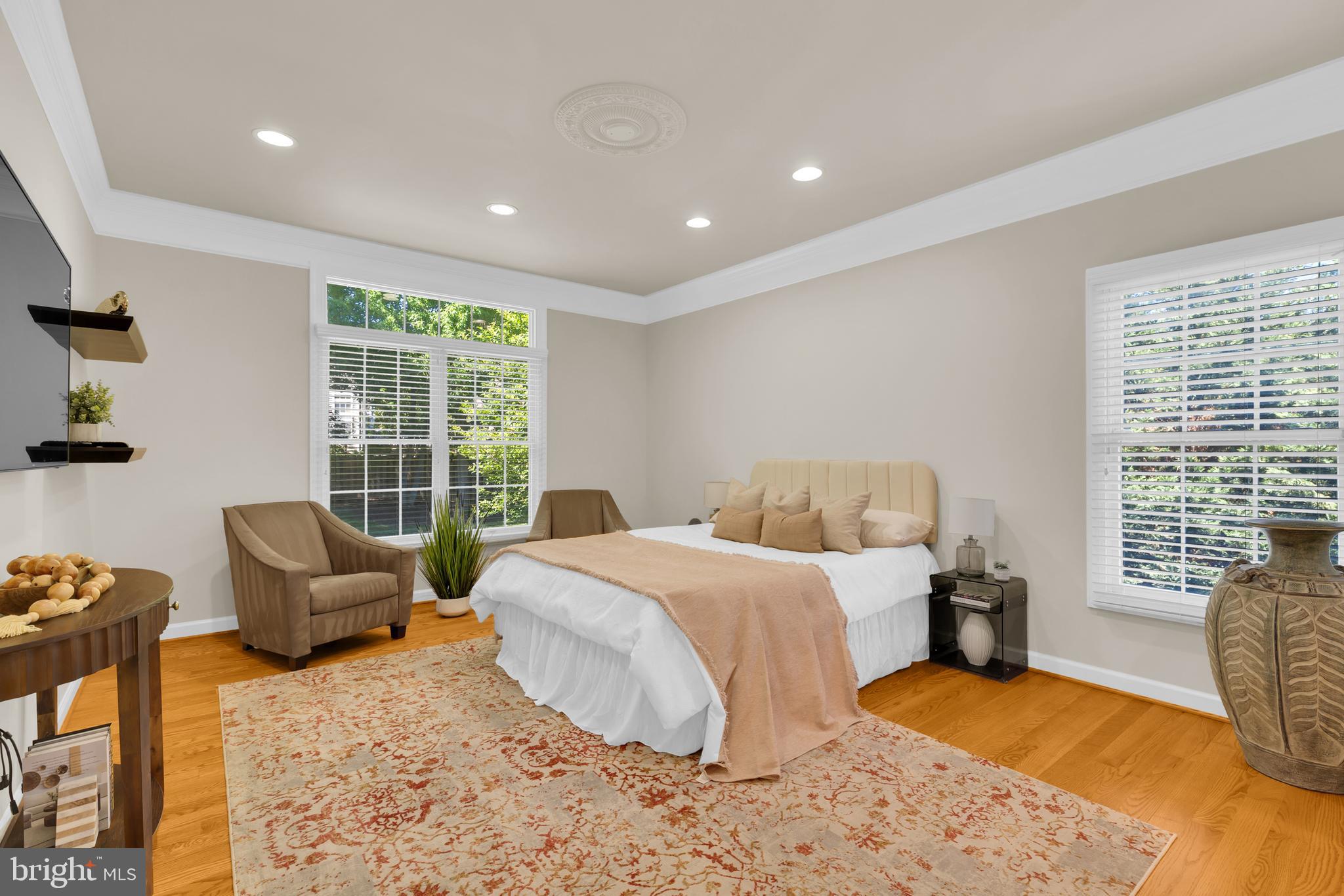 HOLLY PARK - Residential