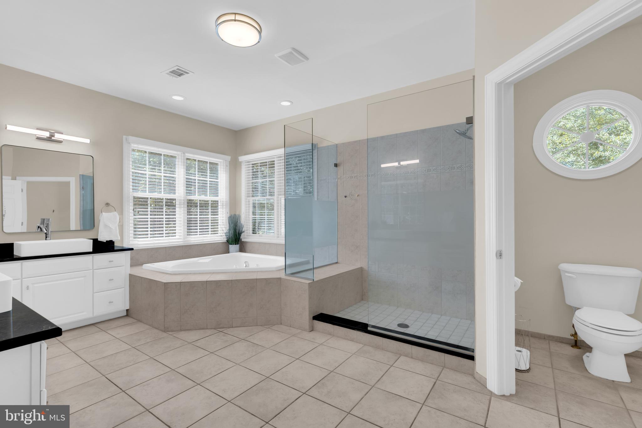 HOLLY PARK - Residential