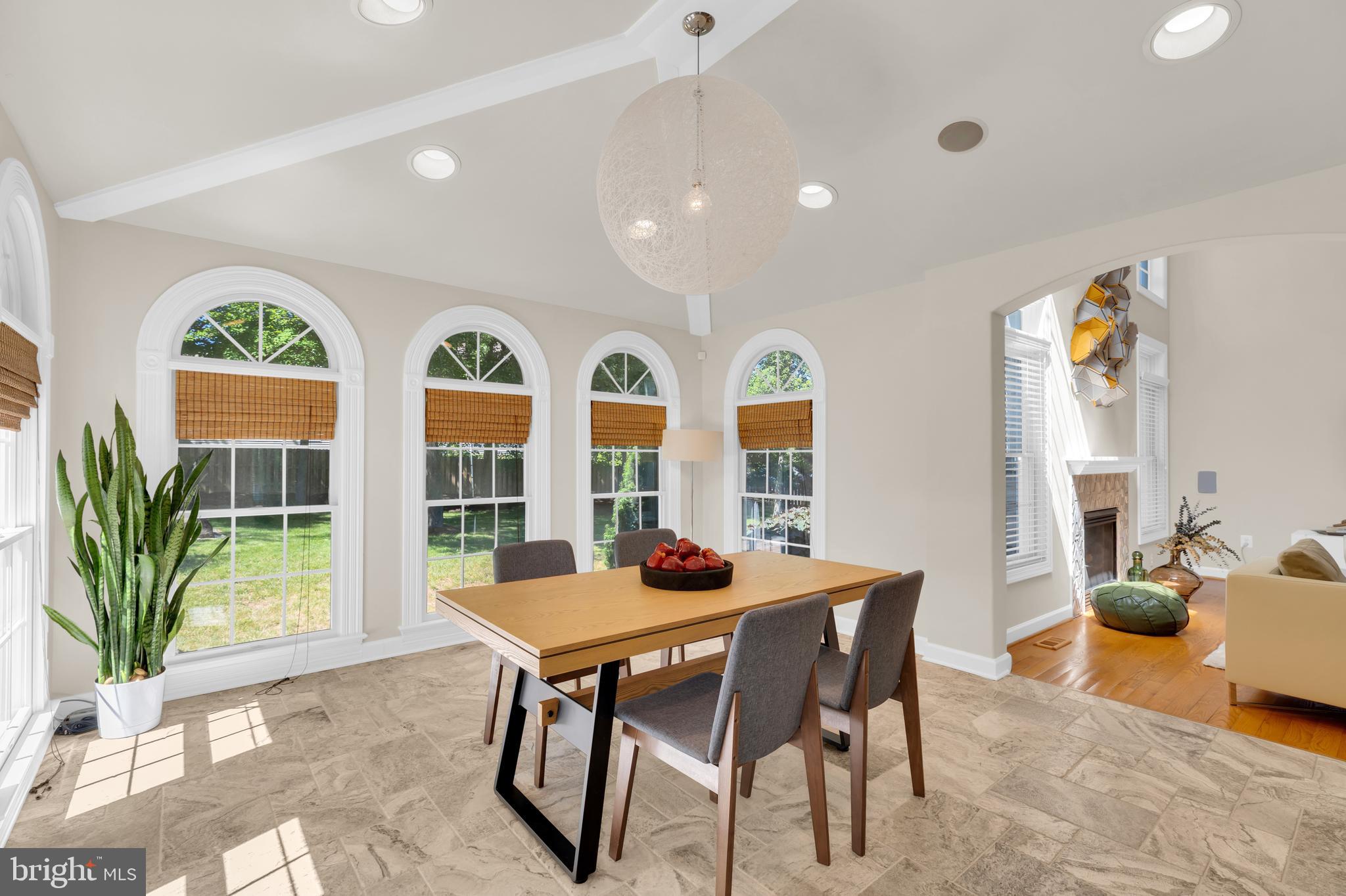 HOLLY PARK - Residential