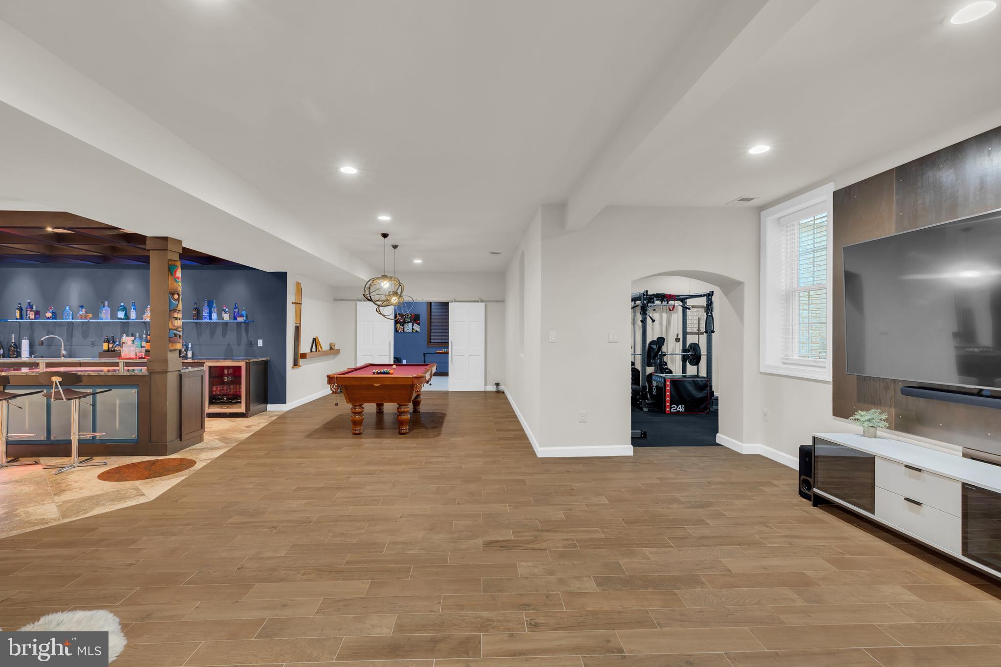 HOLLY PARK - Residential