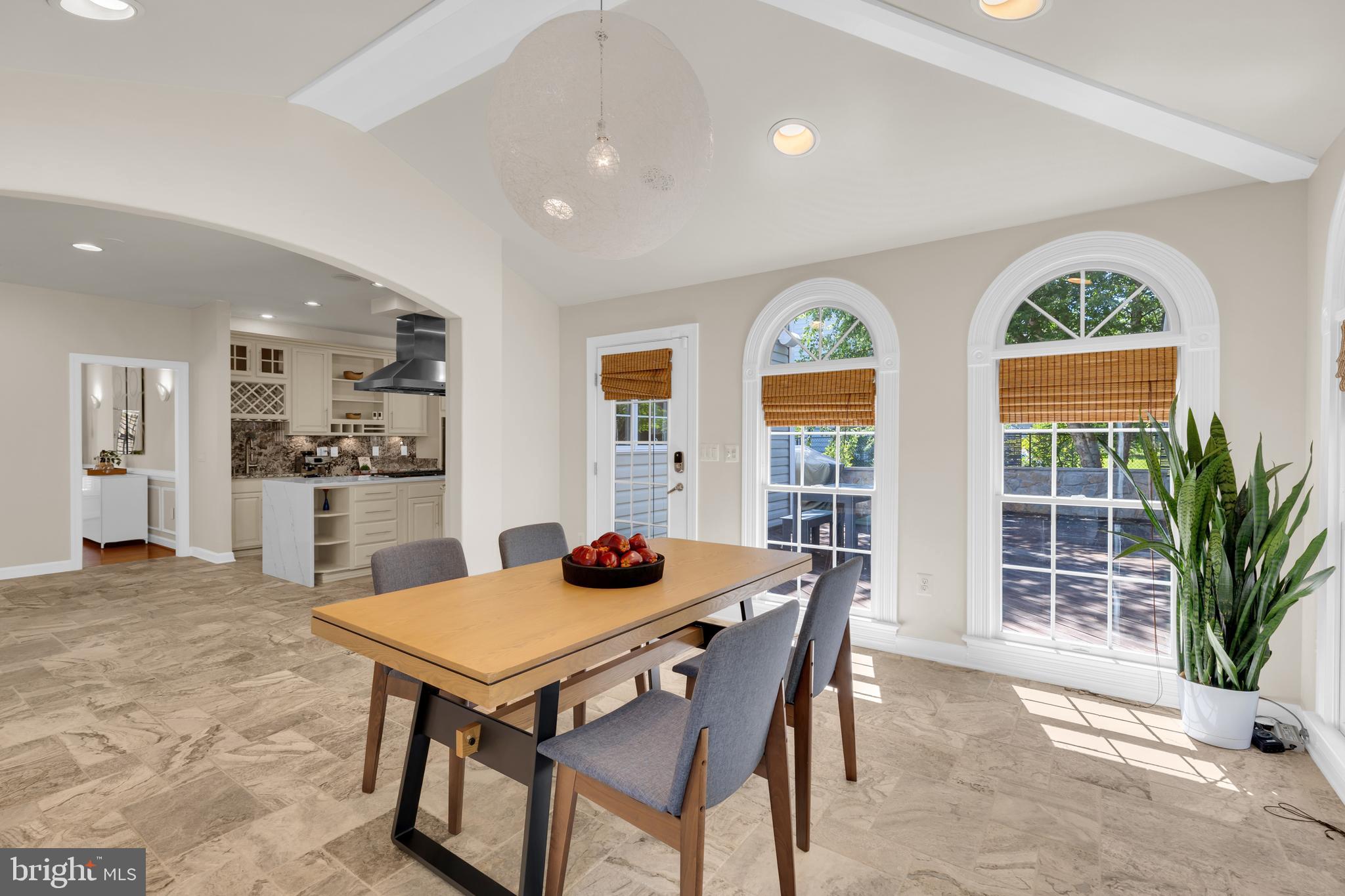 HOLLY PARK - Residential