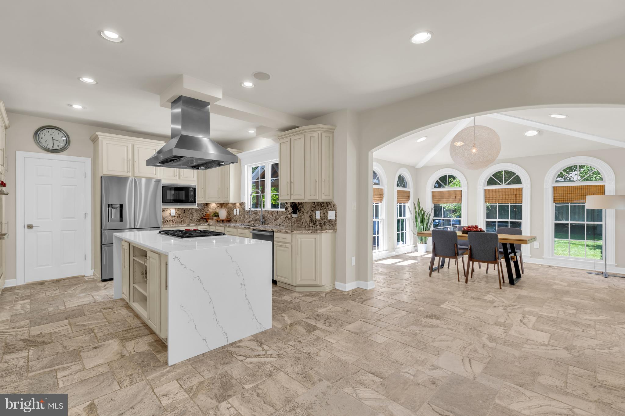 HOLLY PARK - Residential