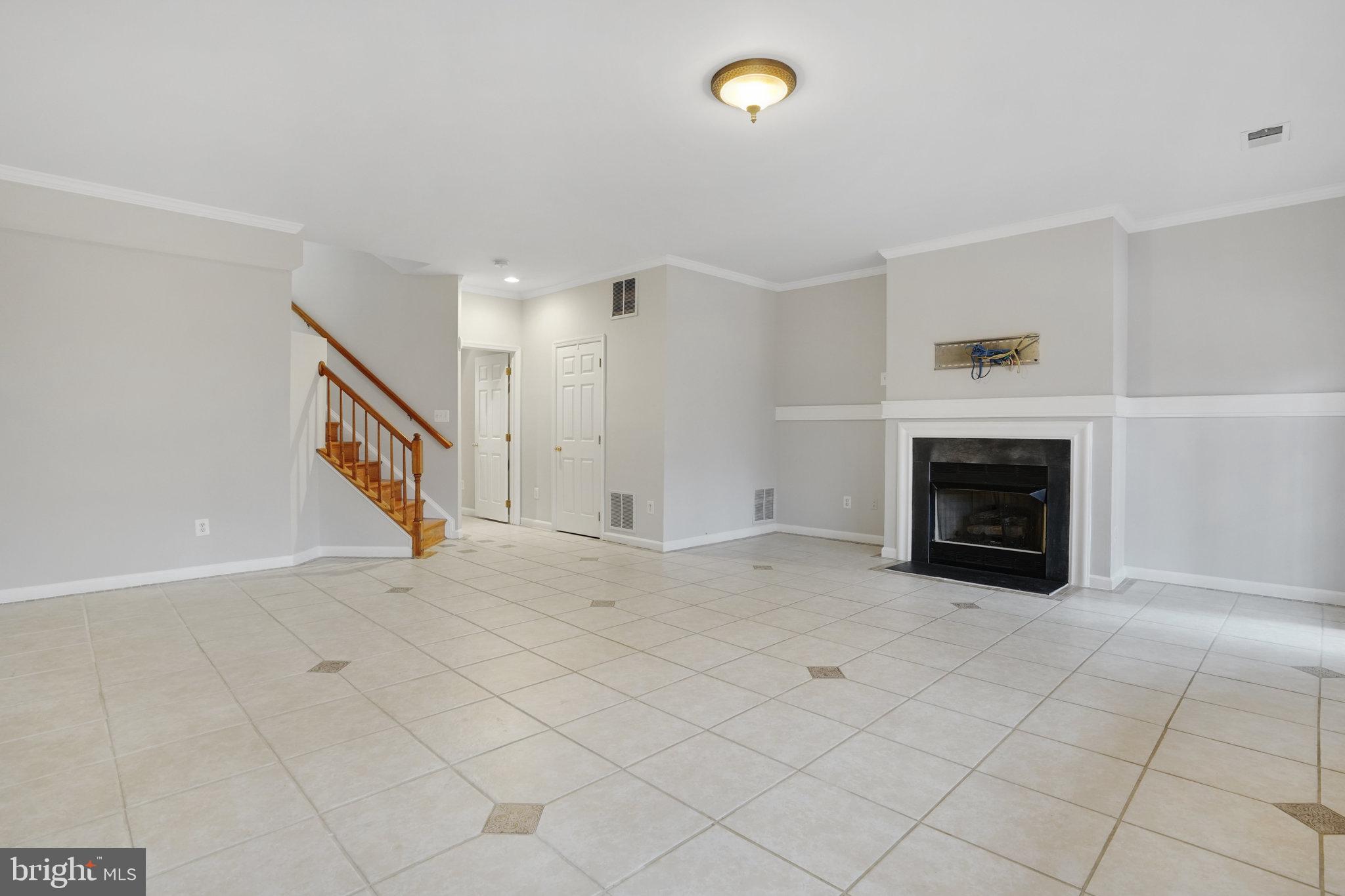 ISLAND CREEK - Residential