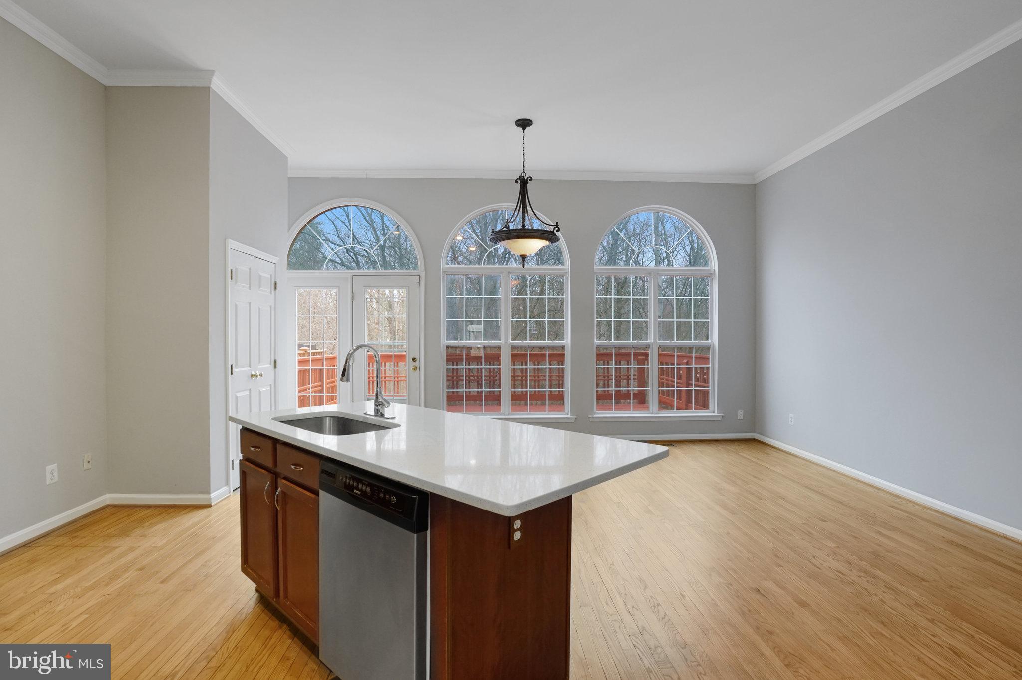 ISLAND CREEK - Residential