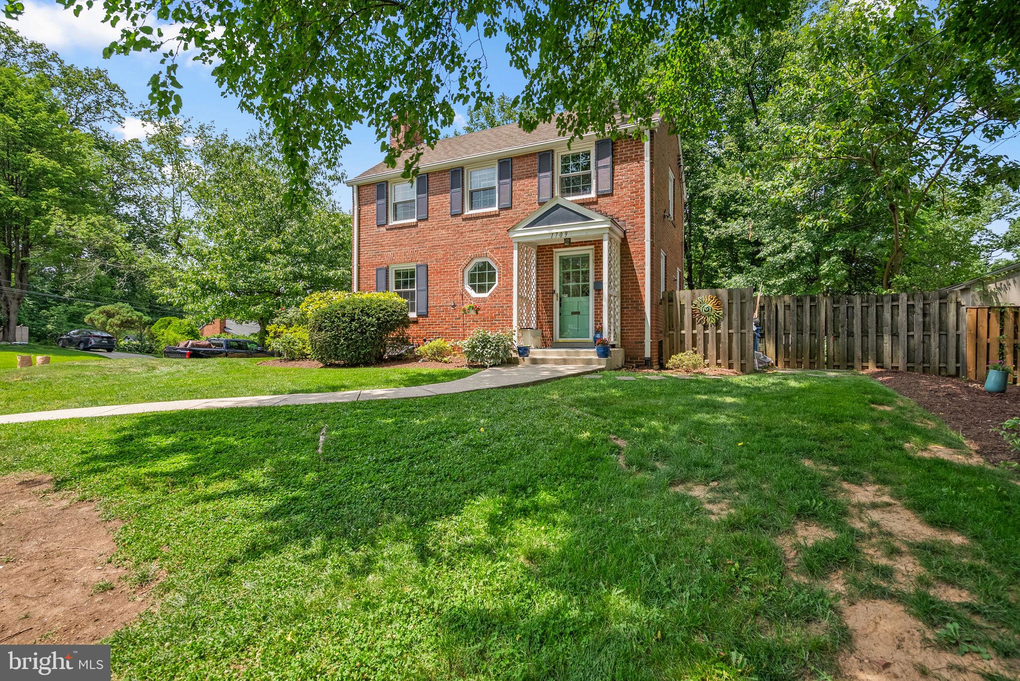 WOODSIDE FOREST - Residential