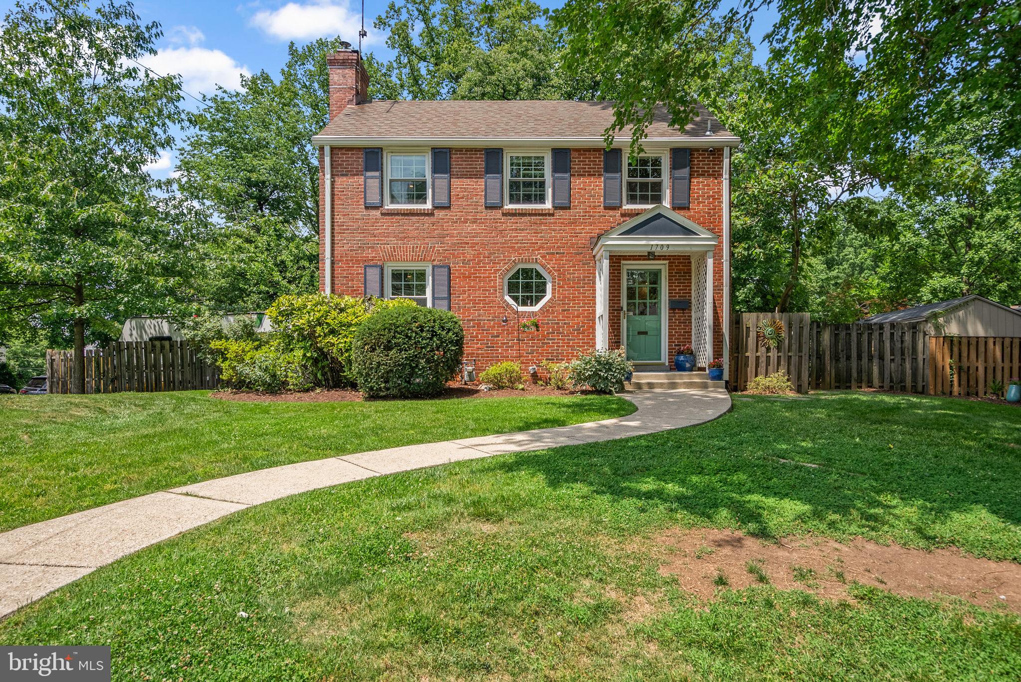 WOODSIDE FOREST - Residential