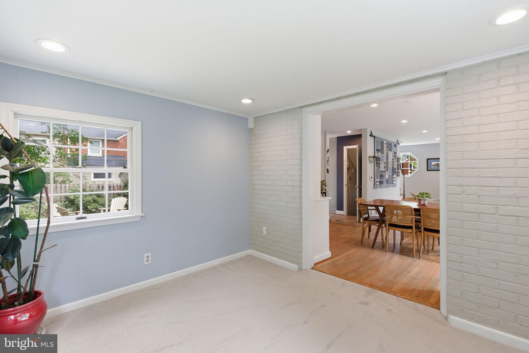 WOODSIDE FOREST - Residential