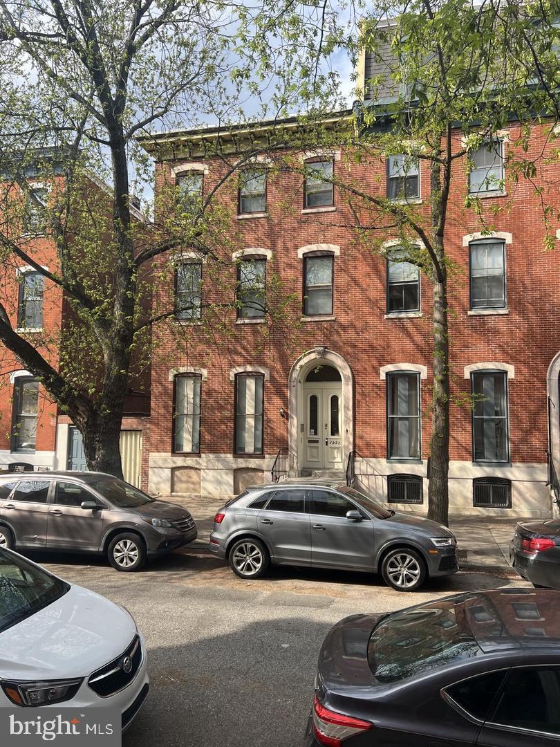 FAIRMOUNT - Residential Lease