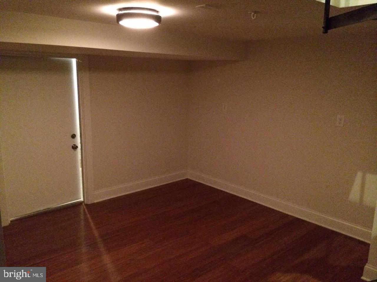 FAIRMOUNT - Residential Lease