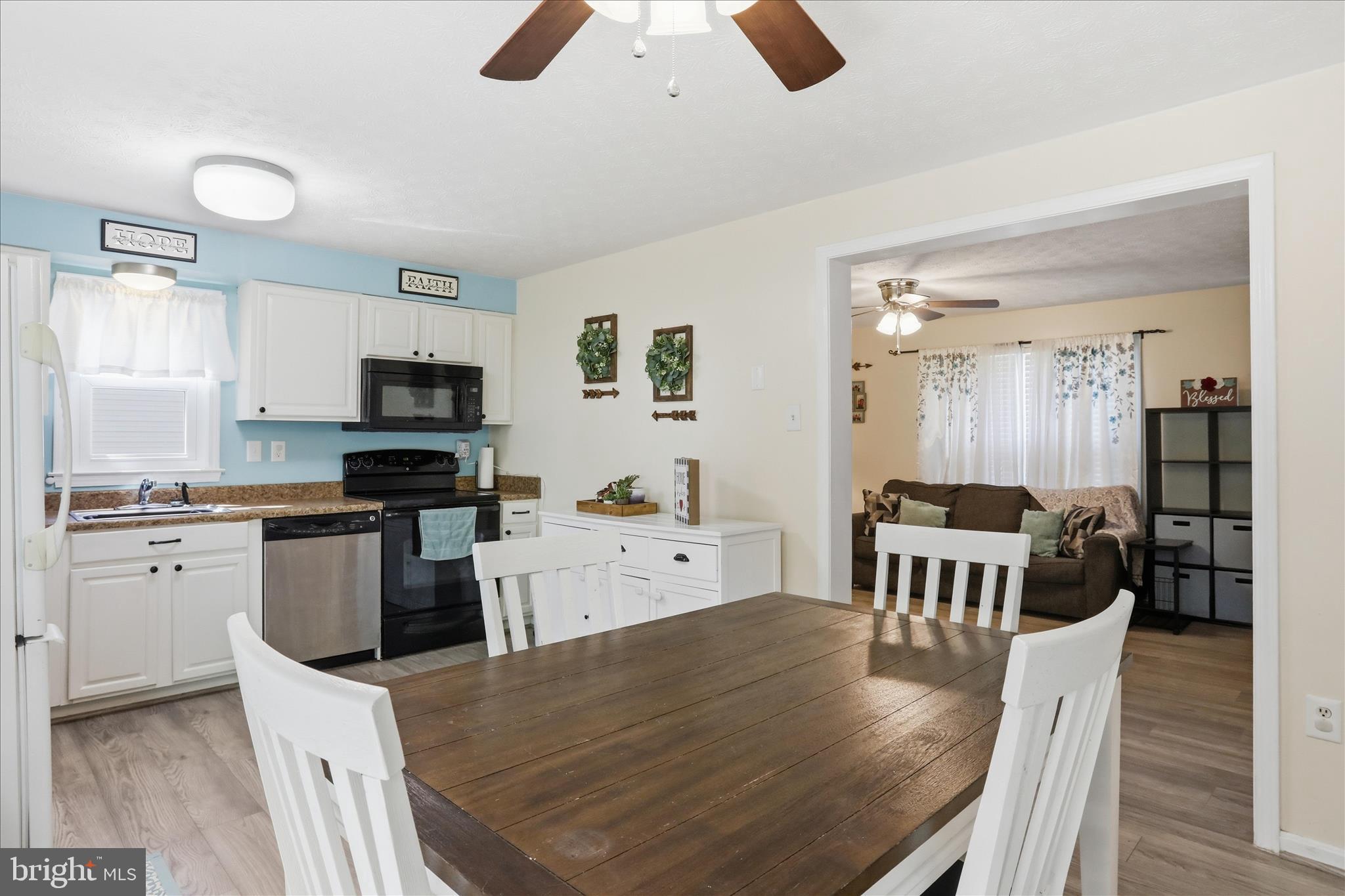 HENSEL STONE WOODS - Residential