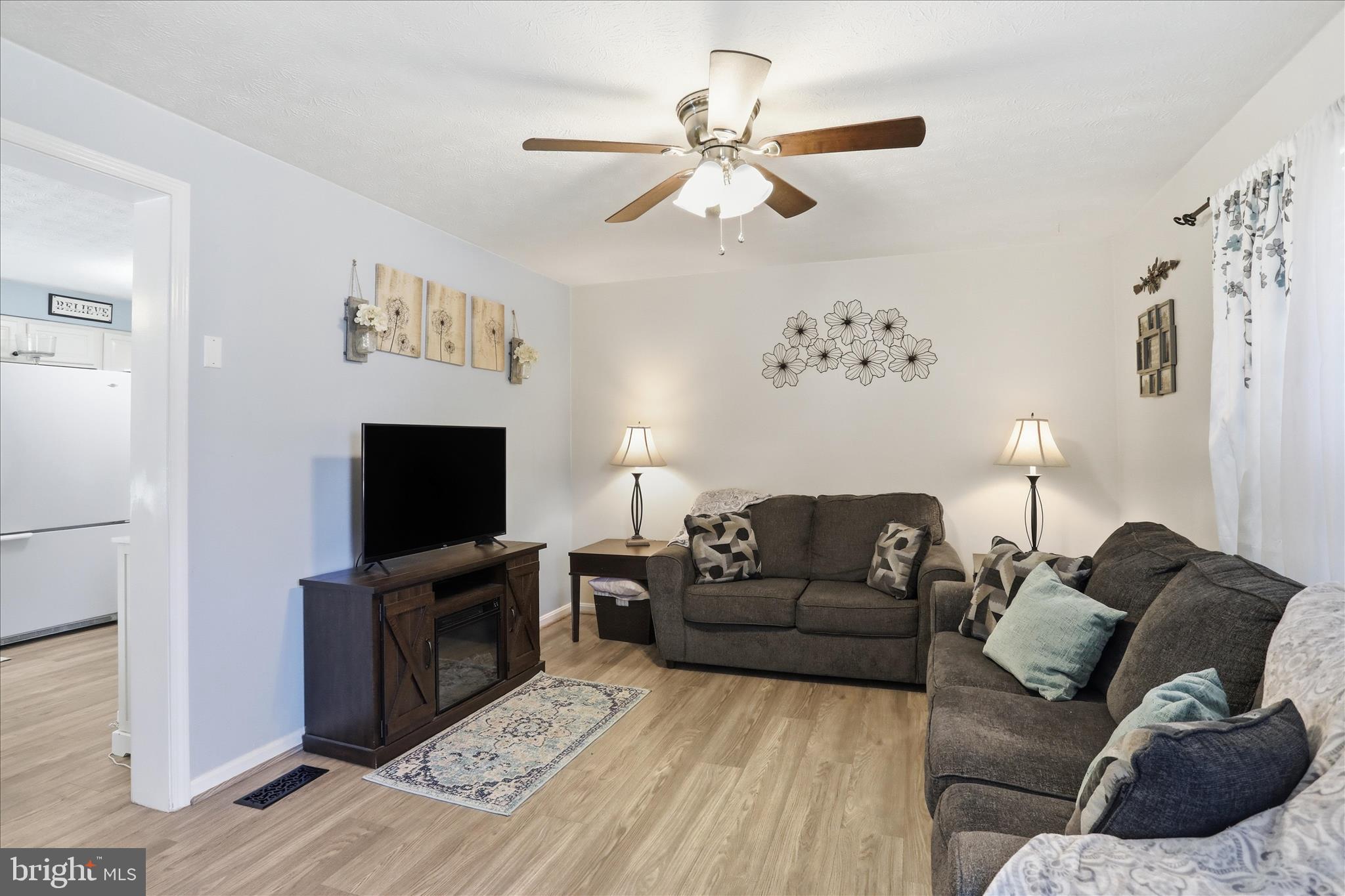 HENSEL STONE WOODS - Residential