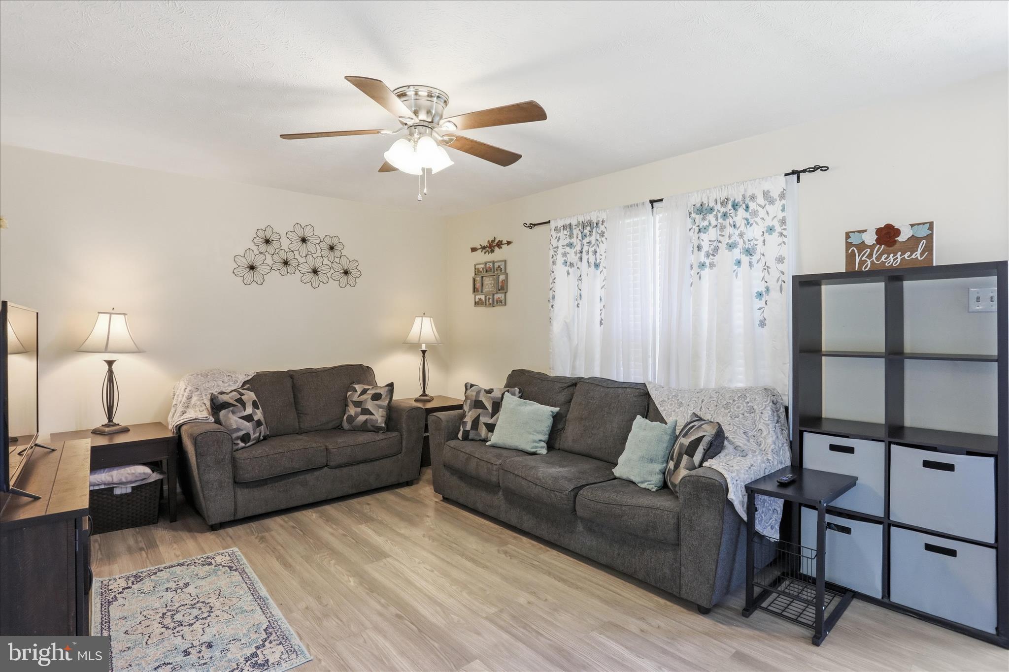 HENSEL STONE WOODS - Residential