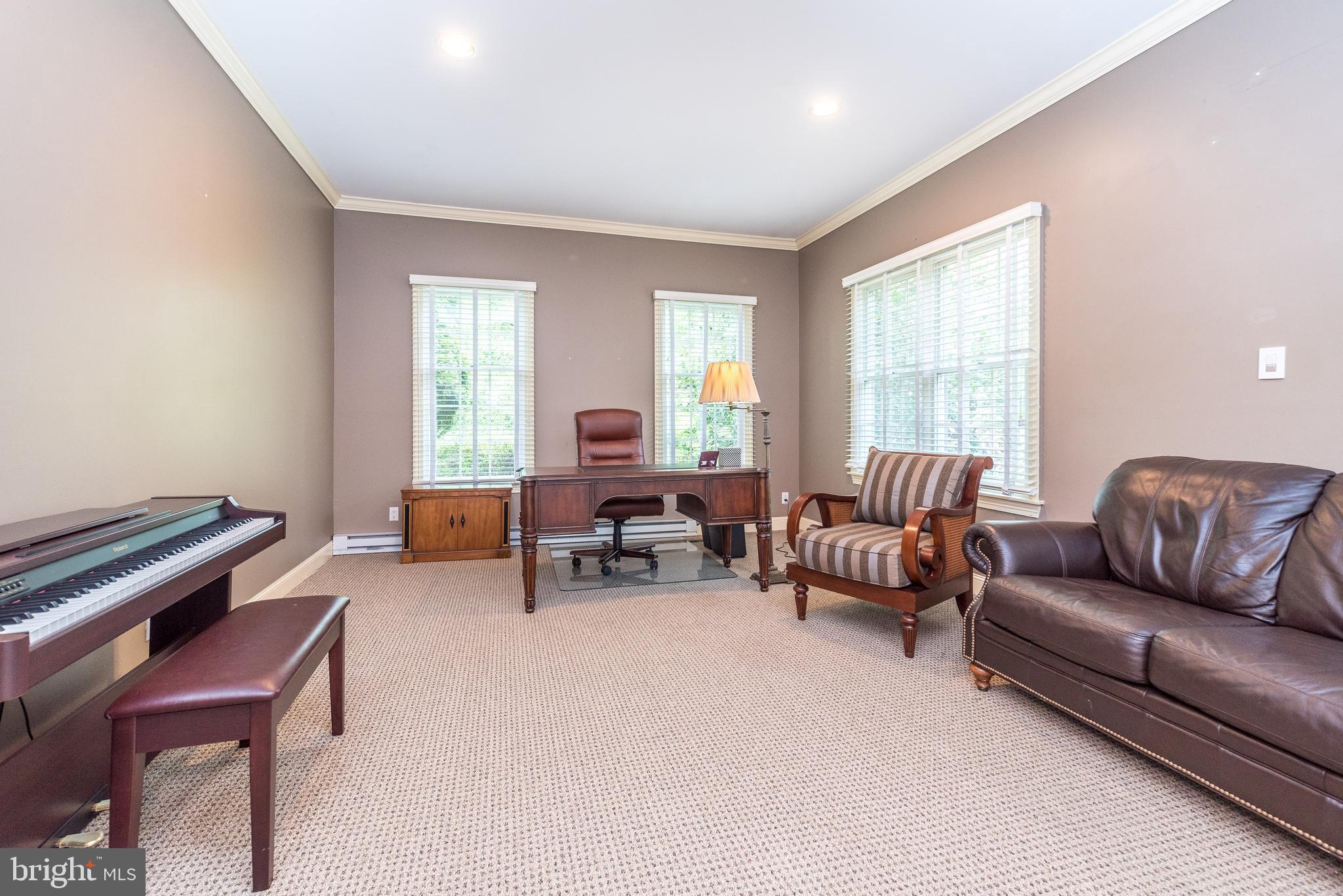 GWYNEDD KNOLL - Residential