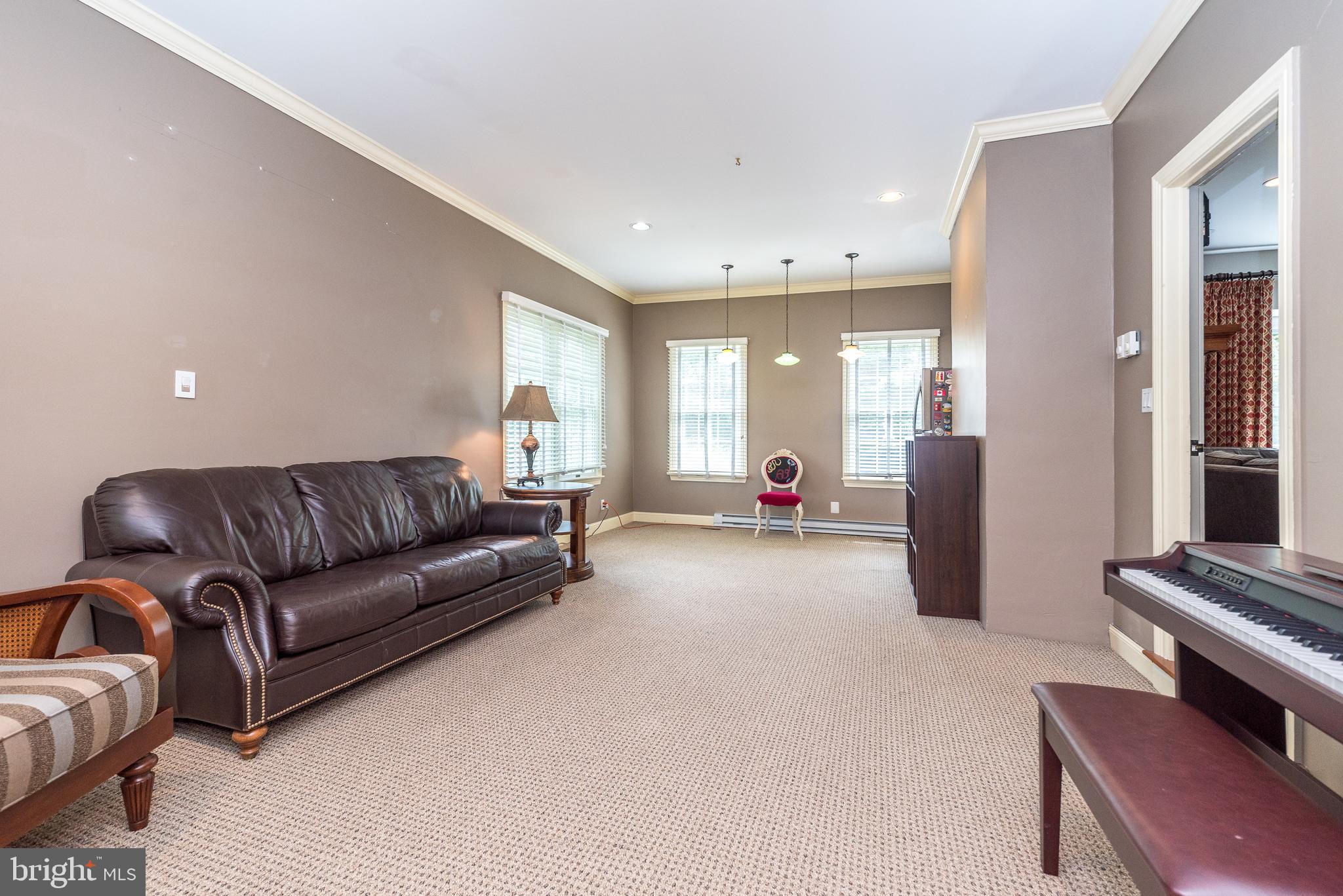 GWYNEDD KNOLL - Residential