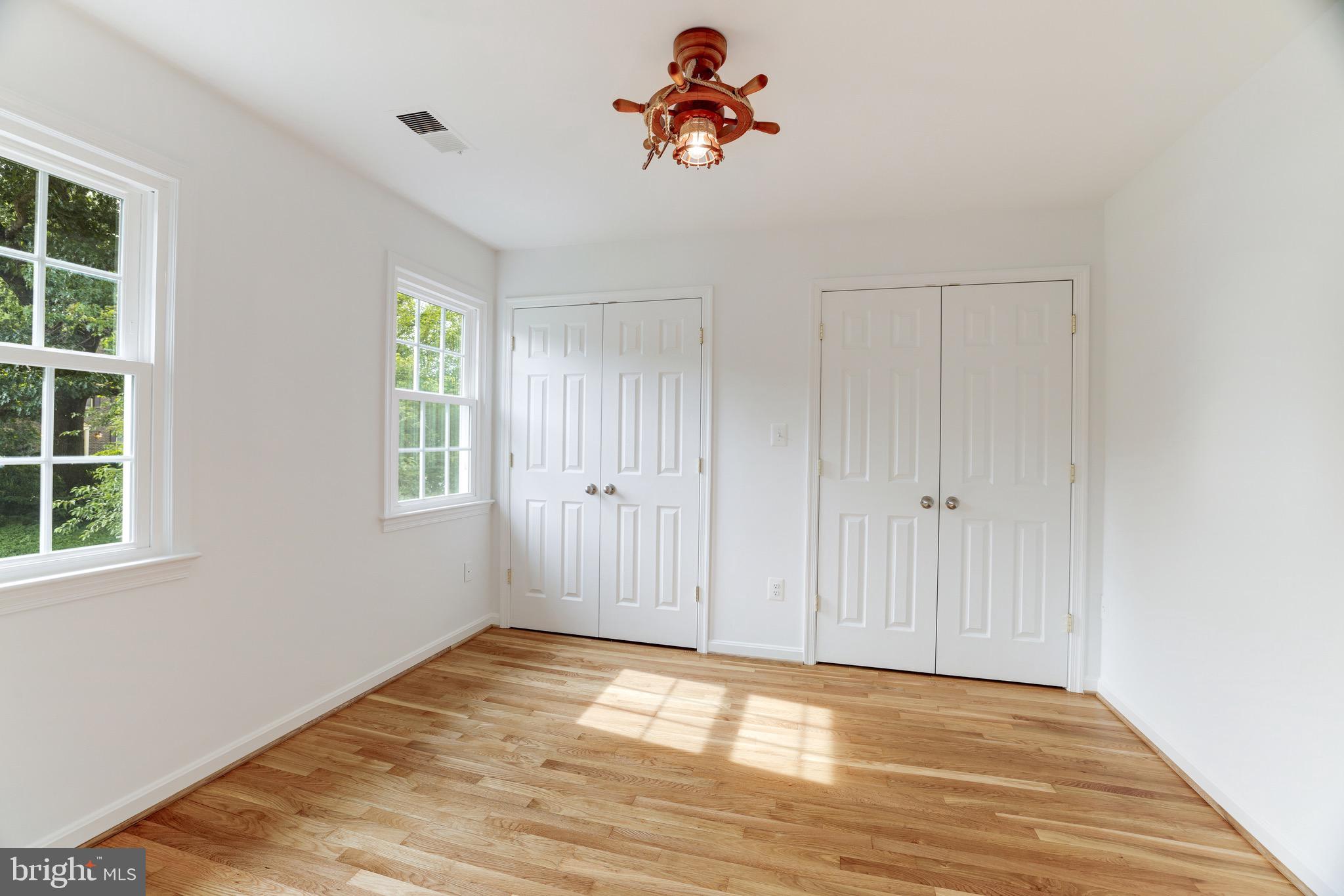 MC LEAN HUNT ESTATES - Residential