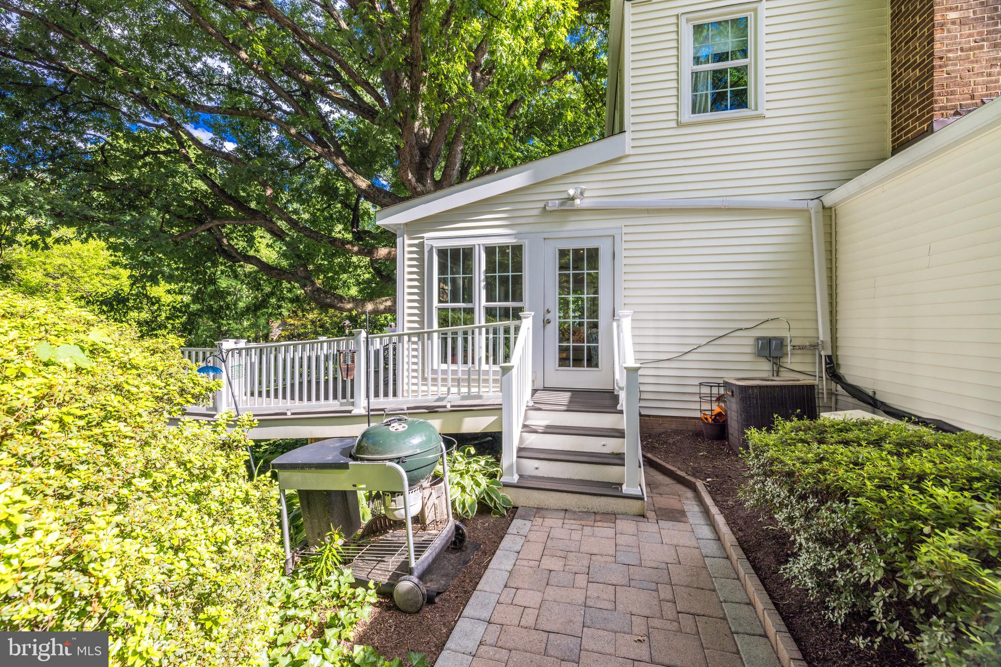 MC LEAN HUNT ESTATES - Residential