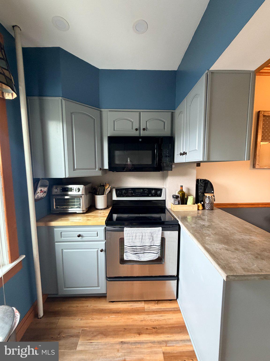 PENNSBURG - Residential