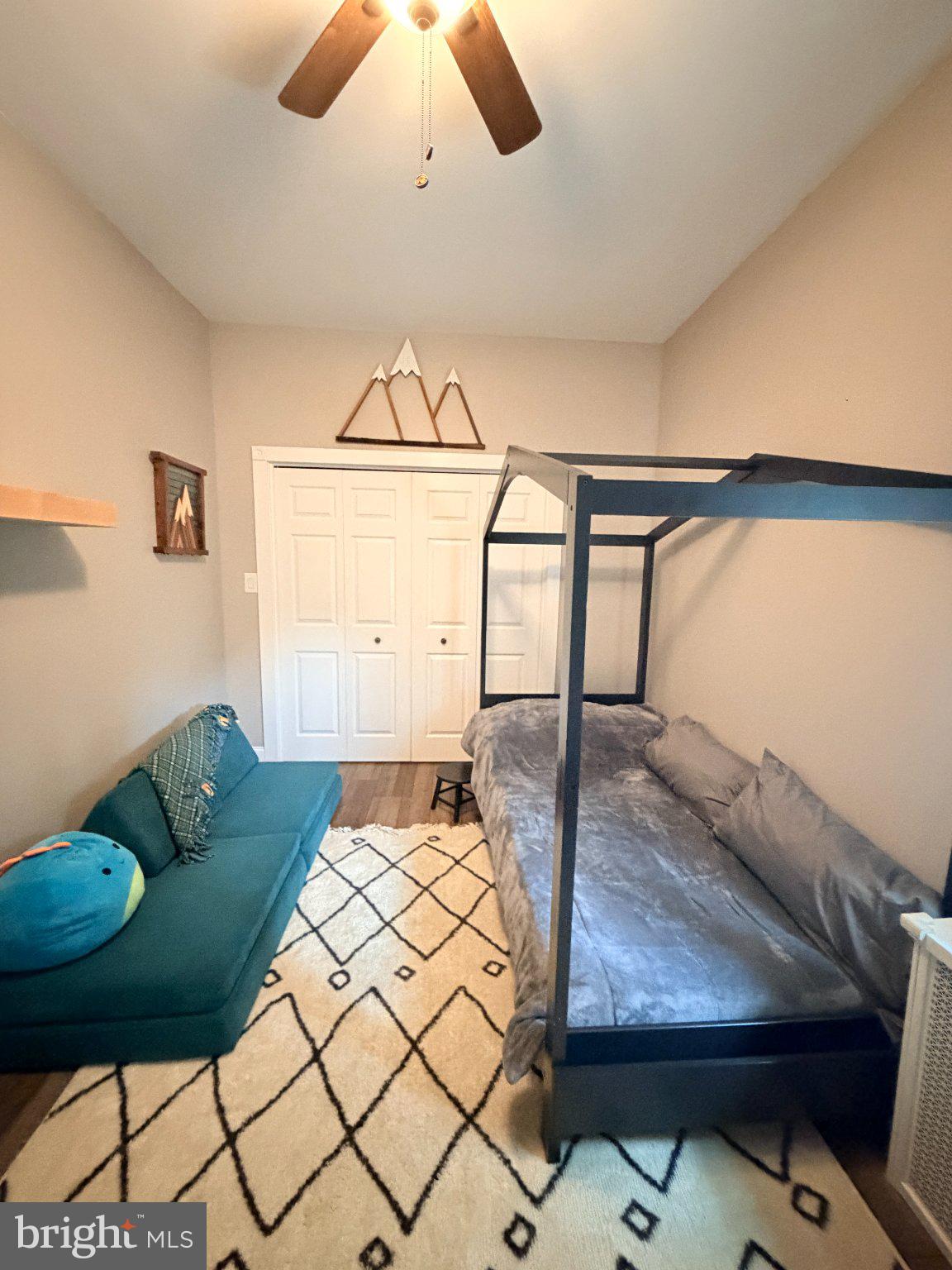 PENNSBURG - Residential